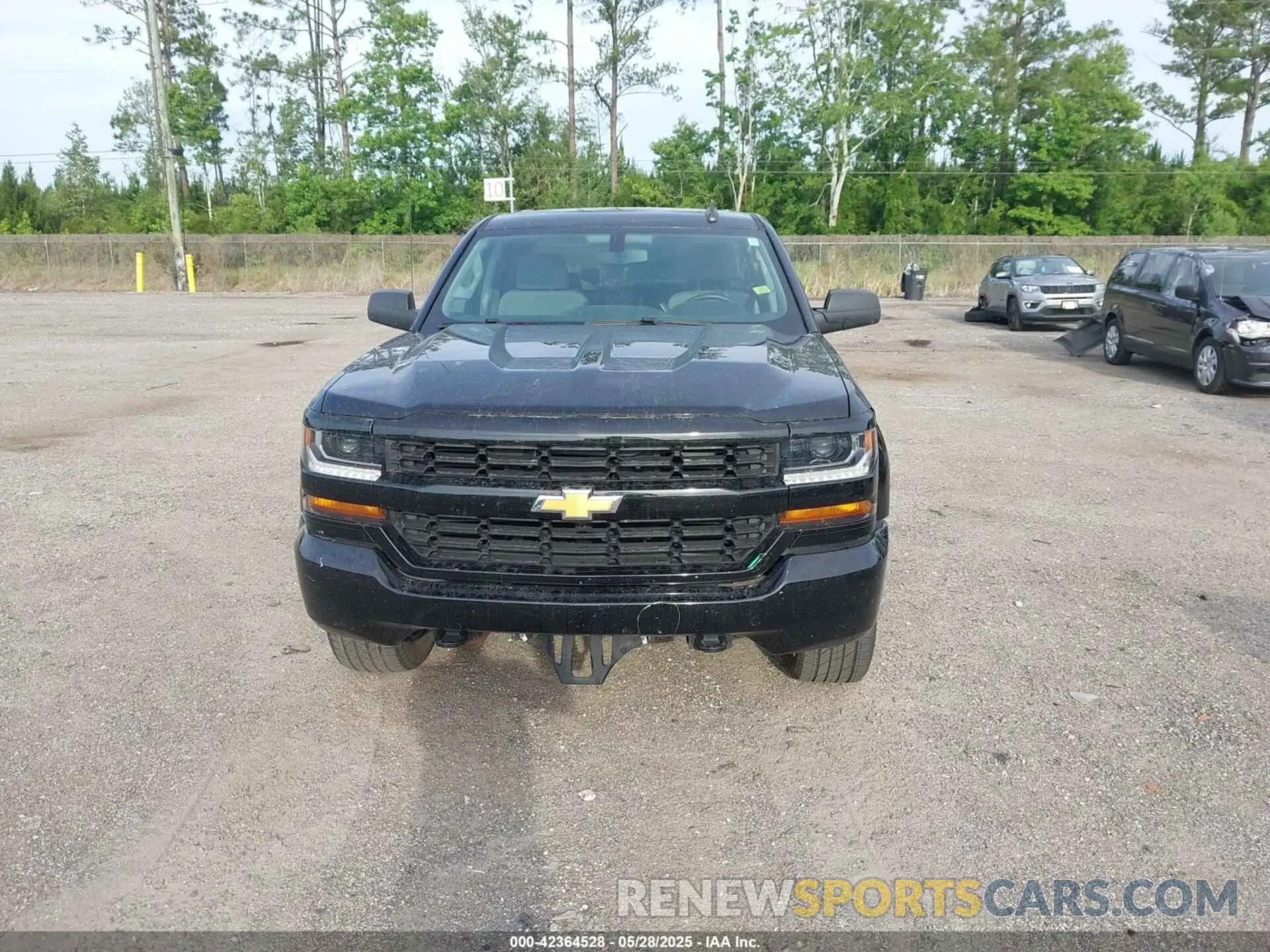 13 fotografías del automóvil dañado 2GCVKMEC8K1161441 CHEVROLET SILVERADO 1500 LD 2019