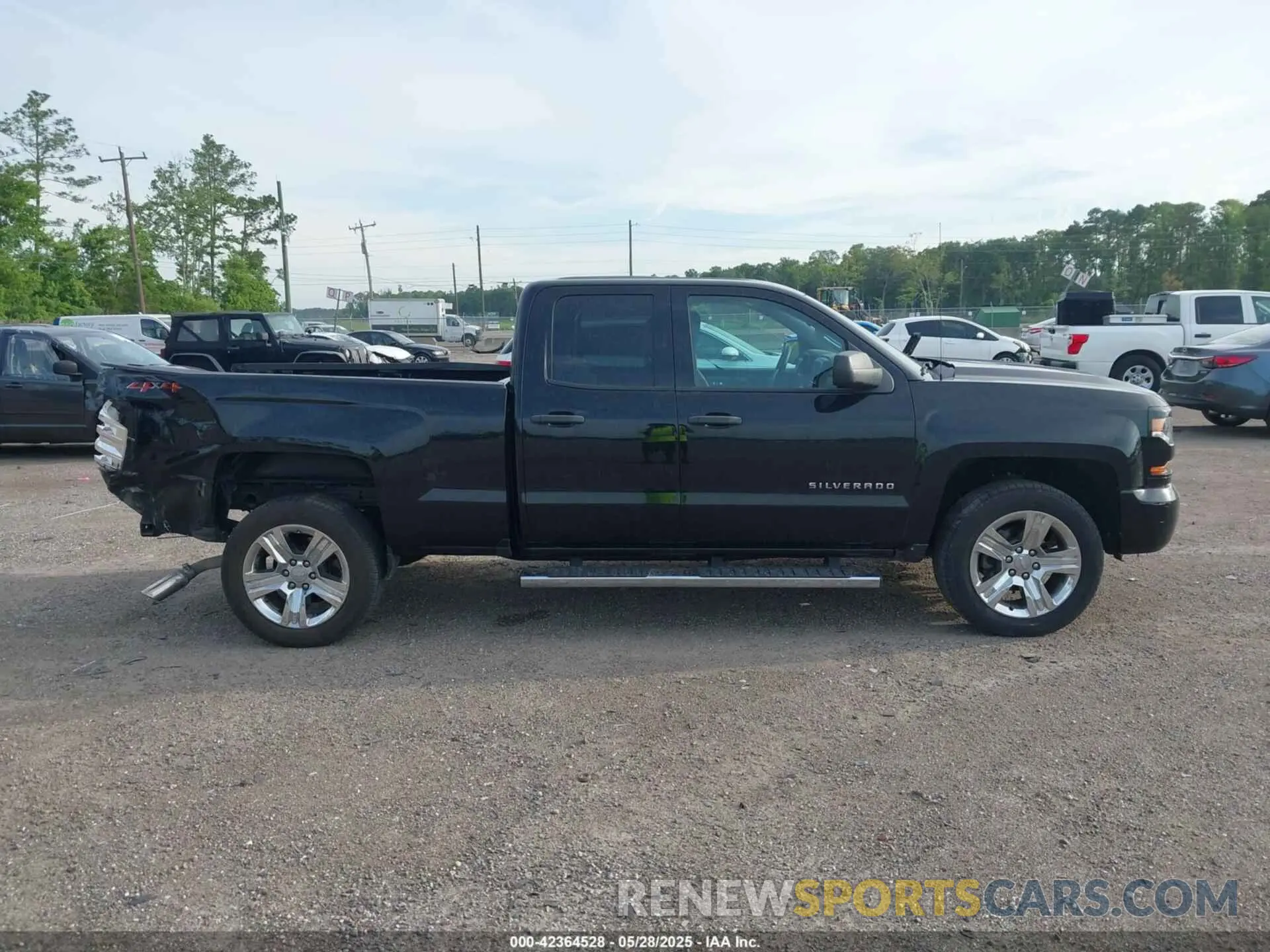 14 fotografías del automóvil dañado 2GCVKMEC8K1161441 CHEVROLET SILVERADO 1500 LD 2019