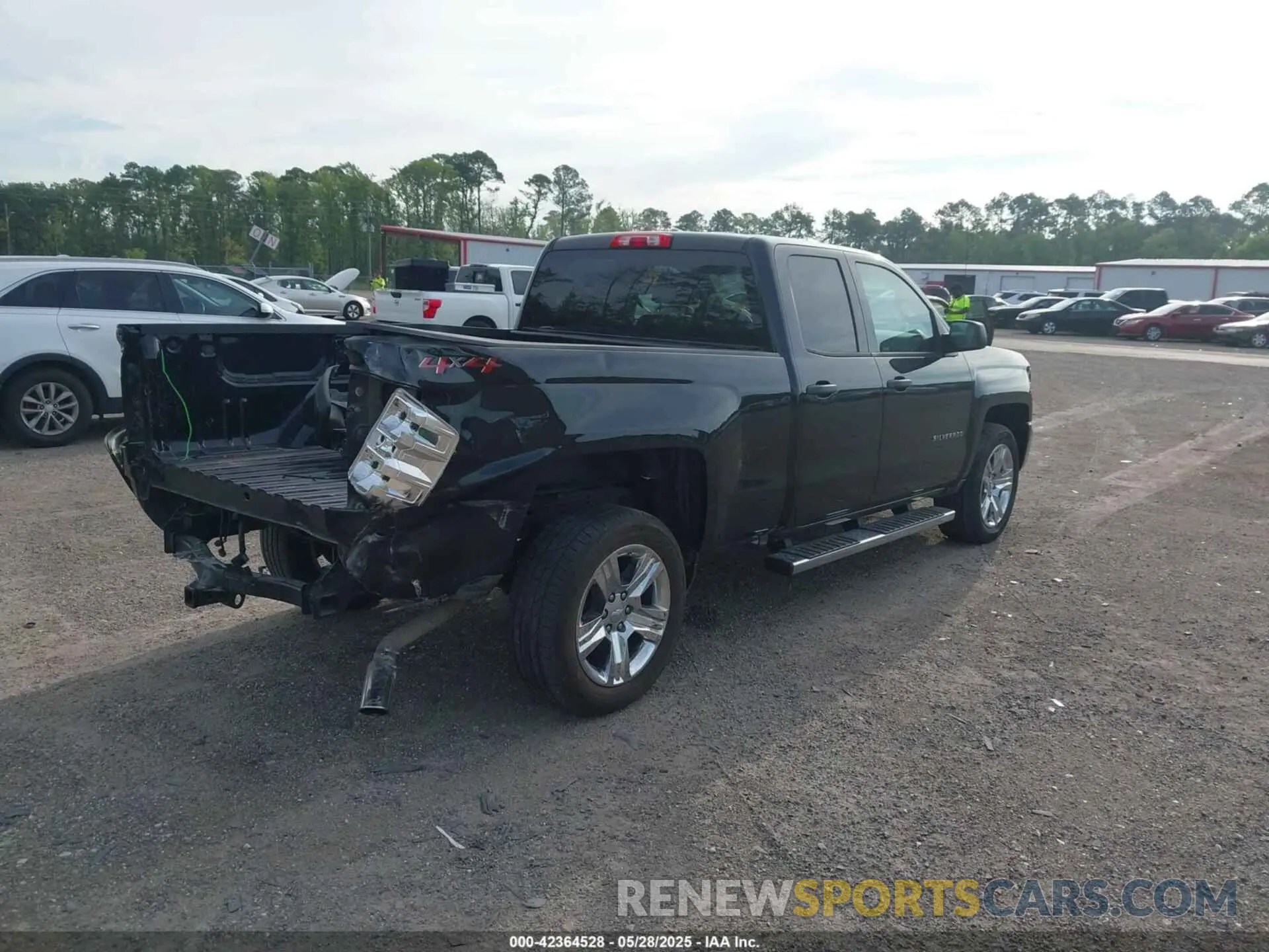 4 fotografías del automóvil dañado 2GCVKMEC8K1161441 CHEVROLET SILVERADO 1500 LD 2019