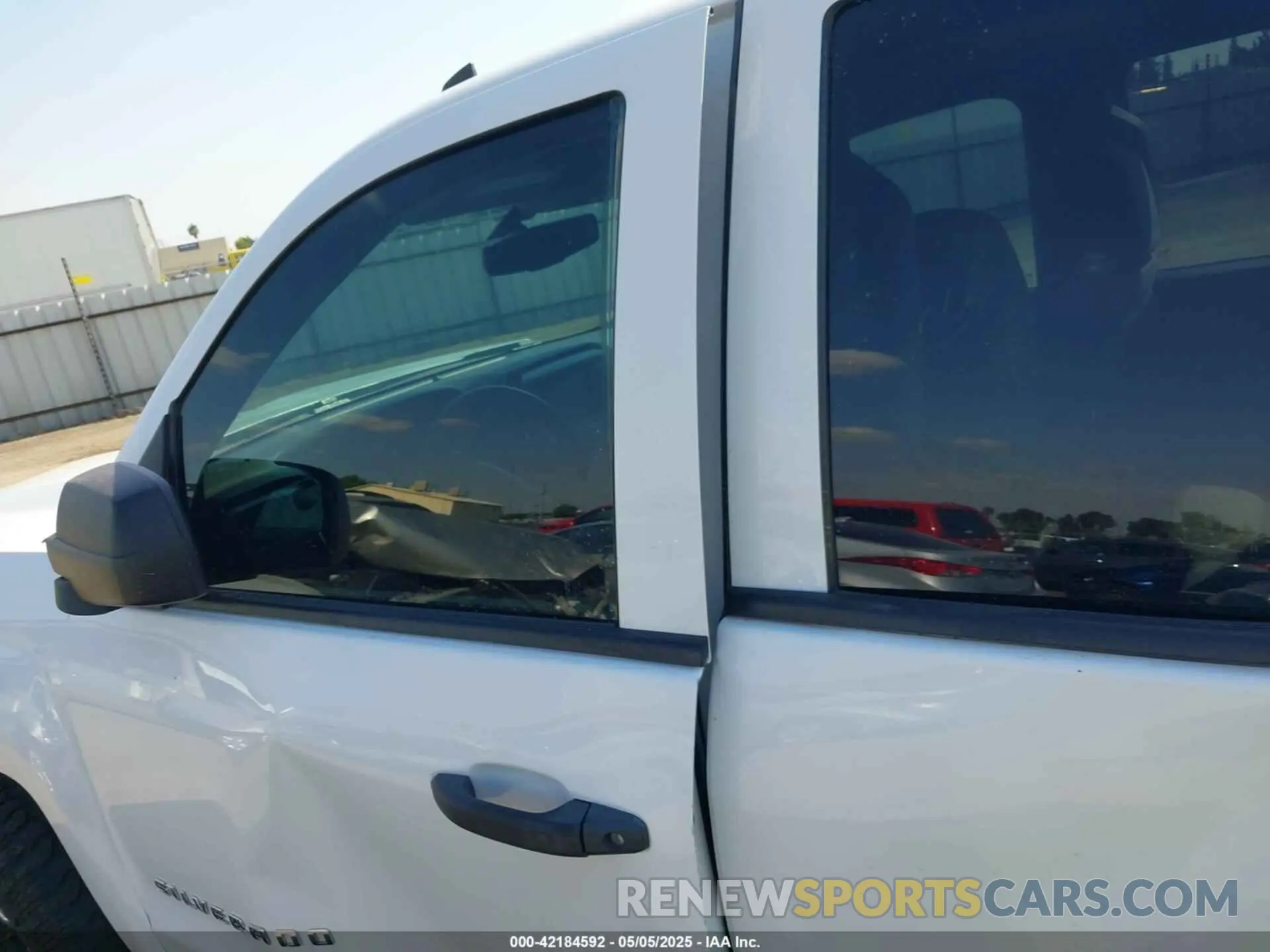 17 fotografías del automóvil dañado 2GCVKNEC3K1223916 CHEVROLET SILVERADO 1500 LD 2019
