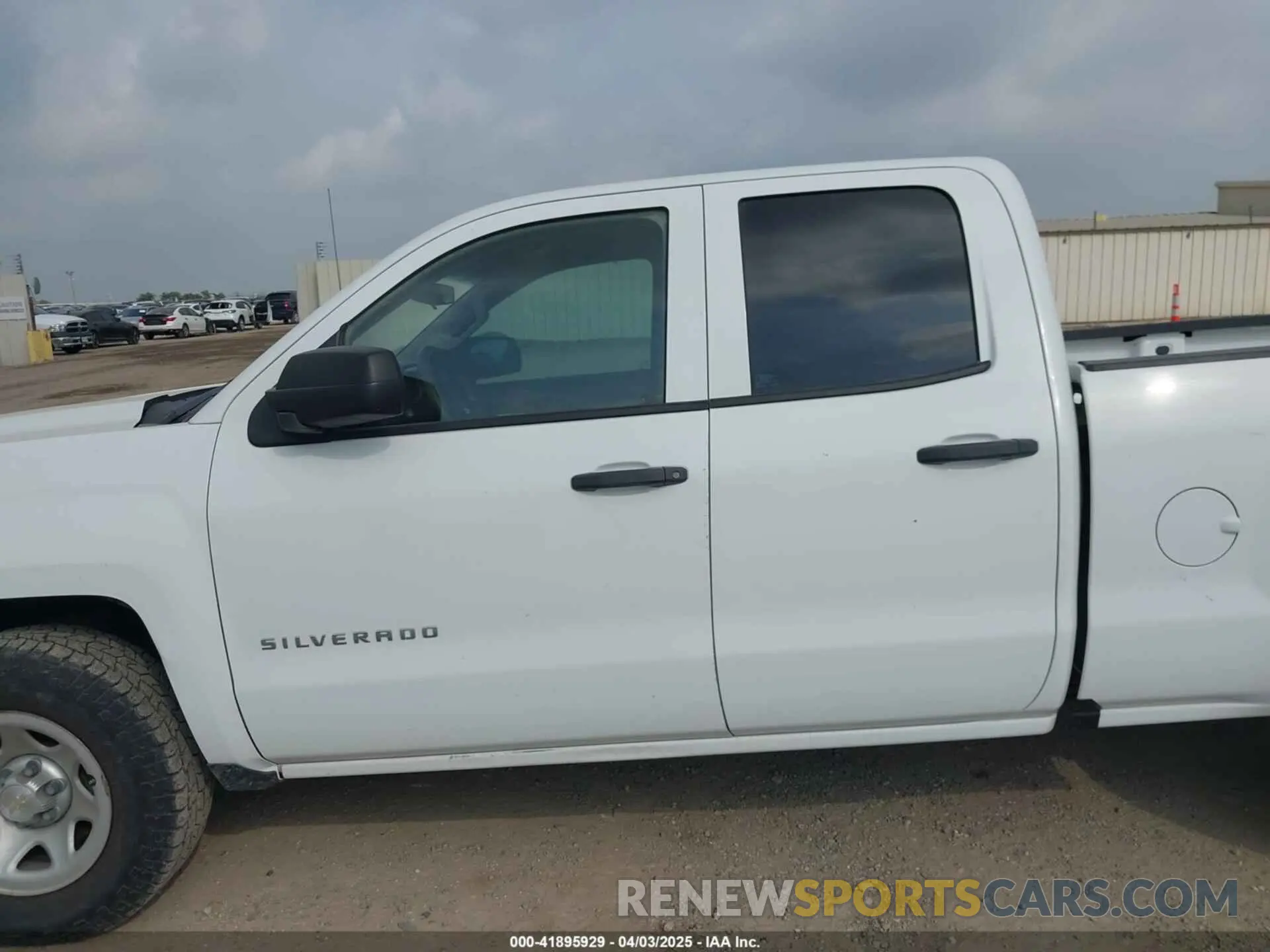 14 fotografías del automóvil dañado 2GCVKNEC4K1159529 CHEVROLET SILVERADO 1500 LD 2019