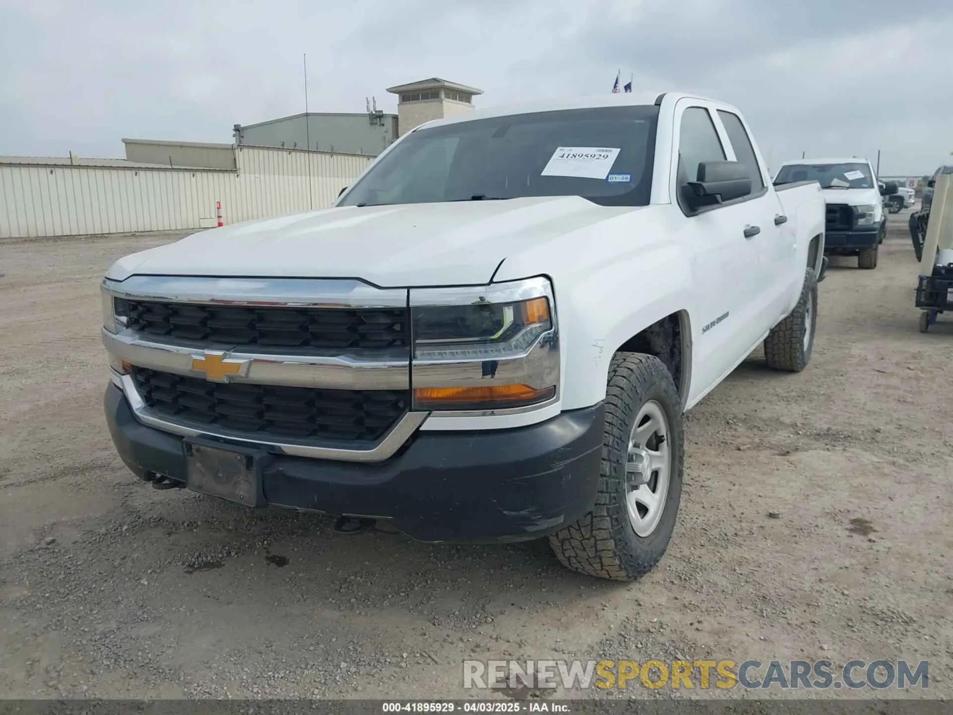 6 fotografías del automóvil dañado 2GCVKNEC4K1159529 CHEVROLET SILVERADO 1500 LD 2019