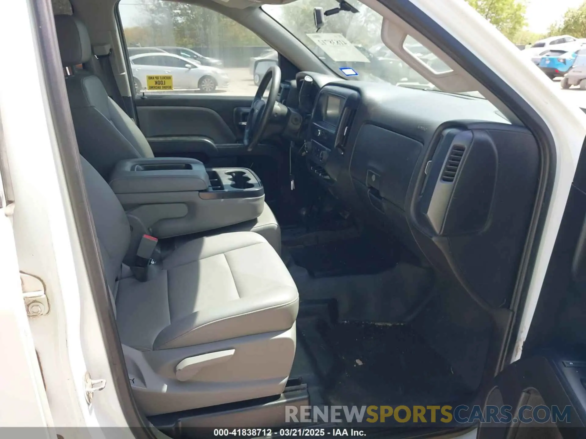 5 fotografías del automóvil dañado 2GCVKNEC7K1160643 CHEVROLET SILVERADO 1500 LD 2019