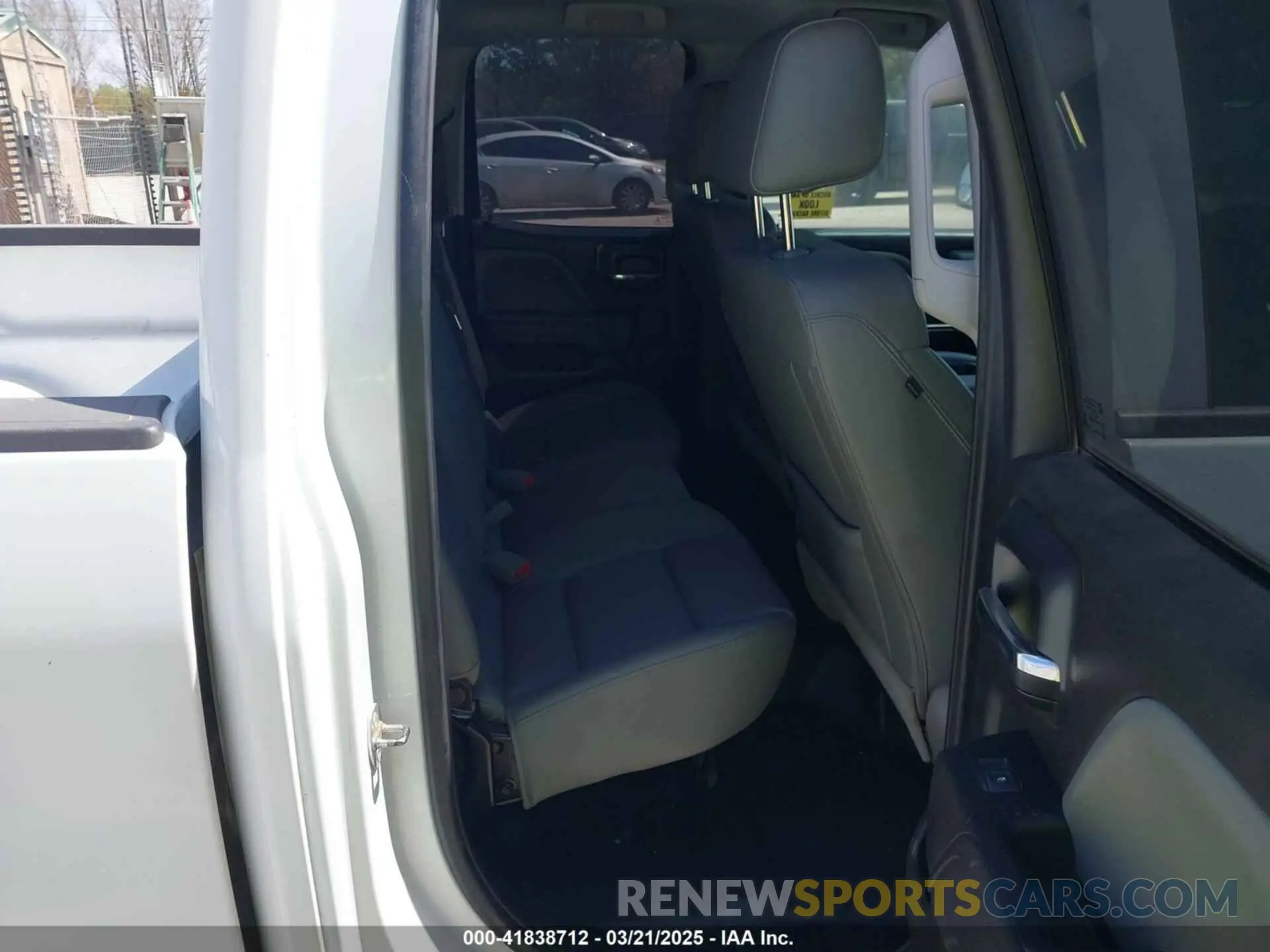 8 fotografías del automóvil dañado 2GCVKNEC7K1160643 CHEVROLET SILVERADO 1500 LD 2019