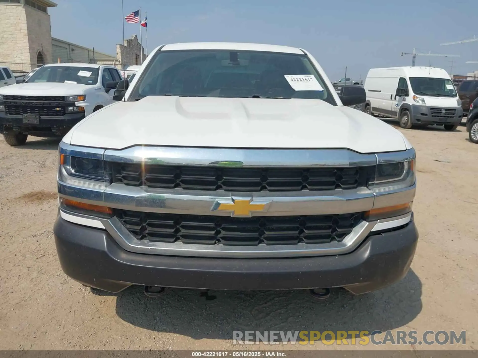 12 fotografías del automóvil dañado 2GCVKNEC7K1161016 CHEVROLET SILVERADO 1500 LD 2019