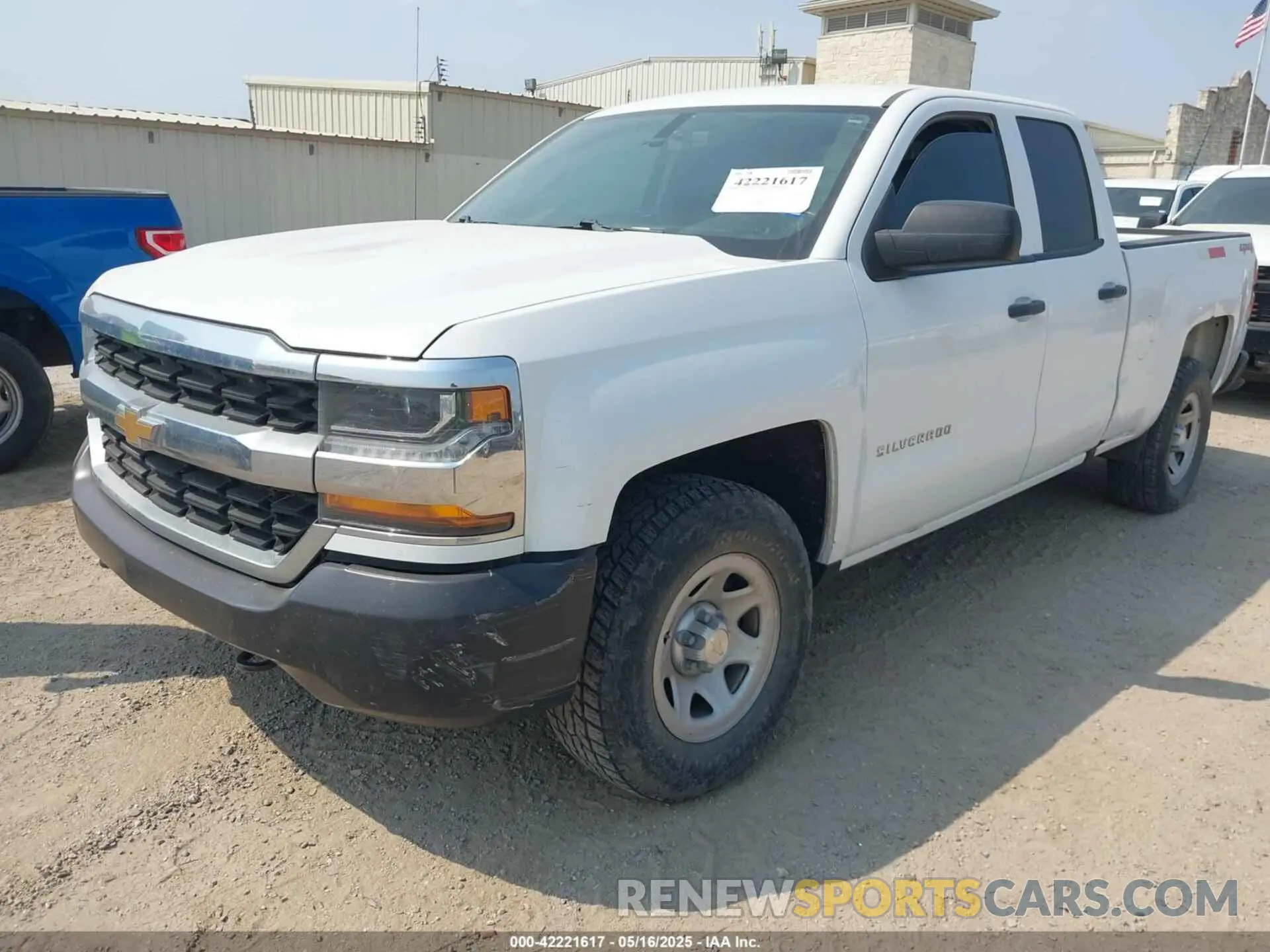 2 fotografías del automóvil dañado 2GCVKNEC7K1161016 CHEVROLET SILVERADO 1500 LD 2019