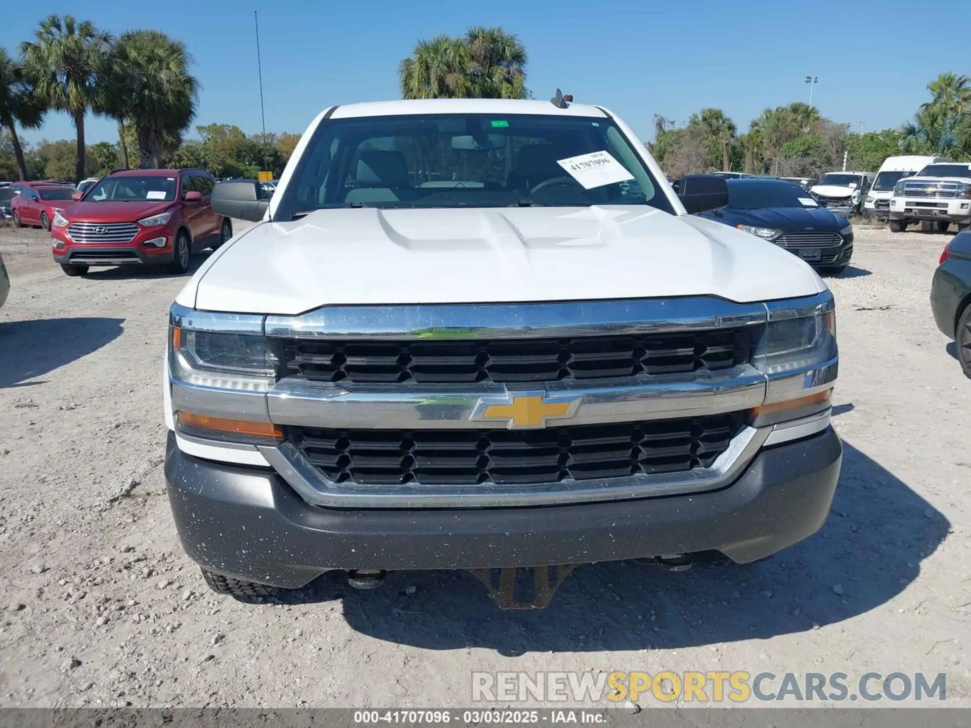 12 fotografías del automóvil dañado 2GCVKNECXK1121058 CHEVROLET SILVERADO 1500 LD 2019