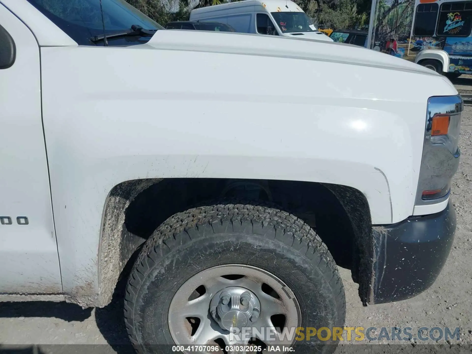 6 fotografías del automóvil dañado 2GCVKNECXK1121058 CHEVROLET SILVERADO 1500 LD 2019