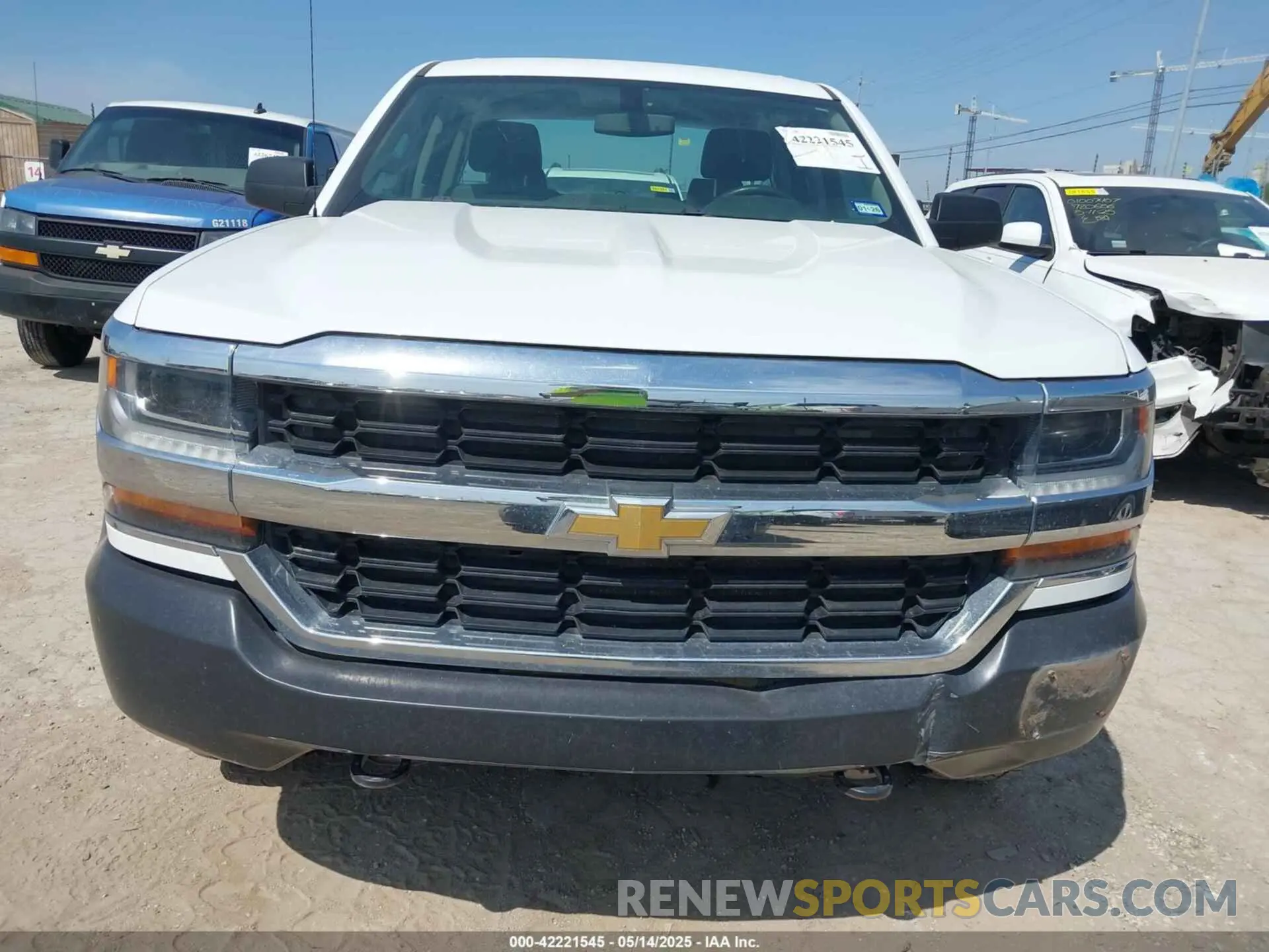 12 fotografías del automóvil dañado 2GCVKNECXK1164038 CHEVROLET SILVERADO 1500 LD 2019