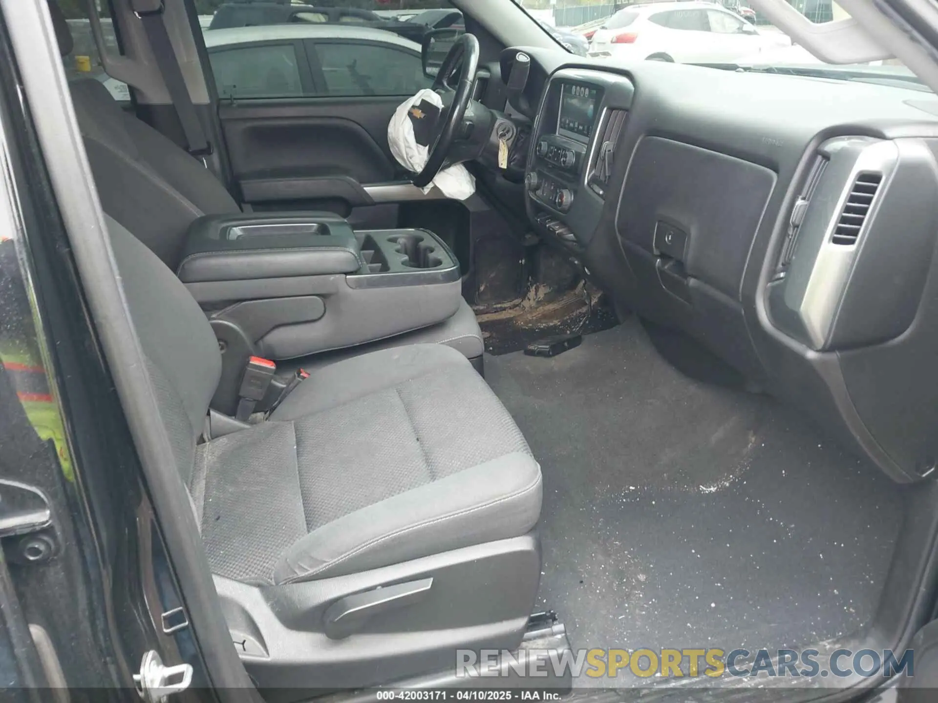5 fotografías del automóvil dañado 2GCVKPEC0K1142254 CHEVROLET SILVERADO 1500 LD 2019