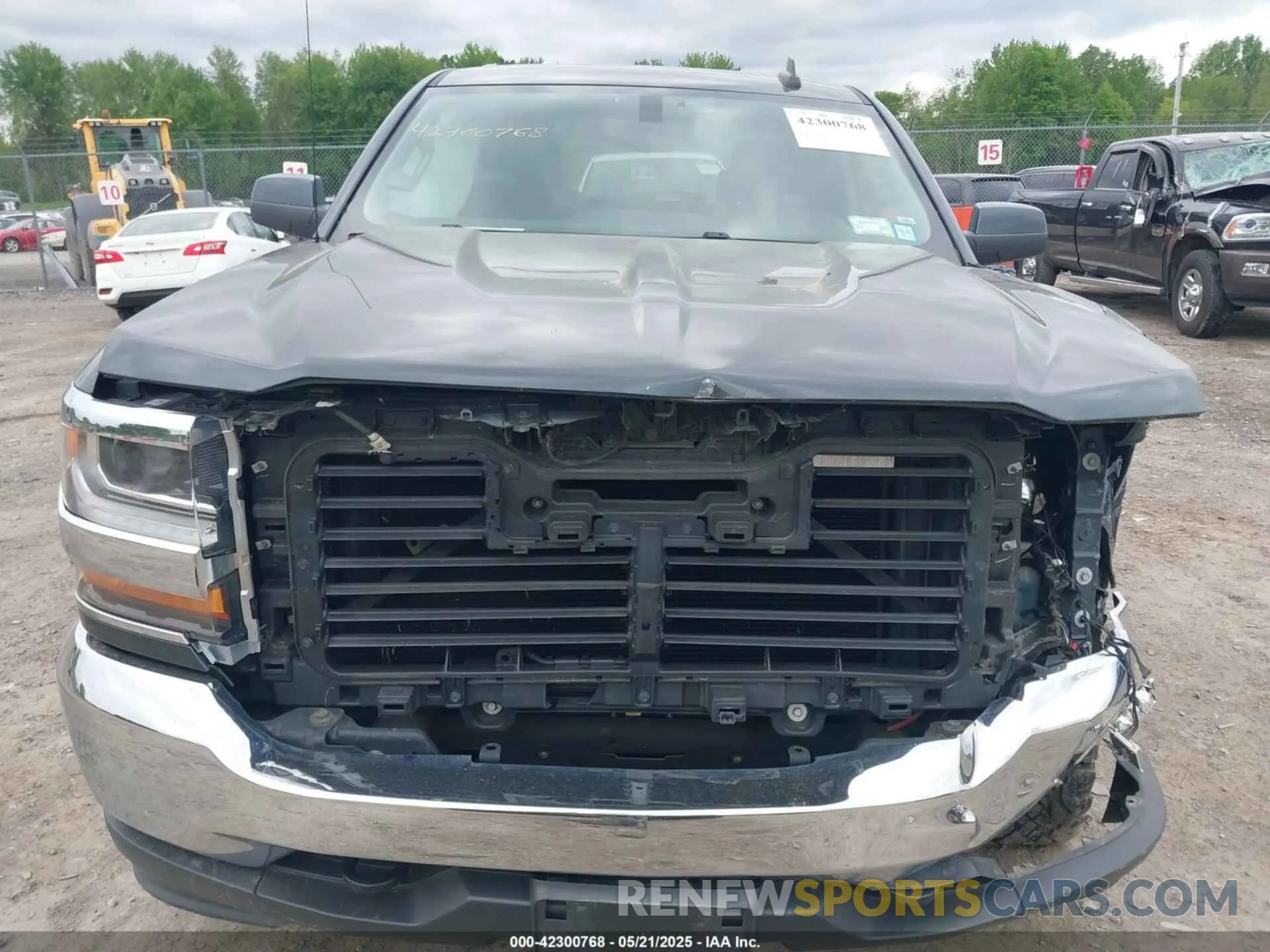 13 fotografías del automóvil dañado 2GCVKPEC1K1181936 CHEVROLET SILVERADO 1500 LD 2019