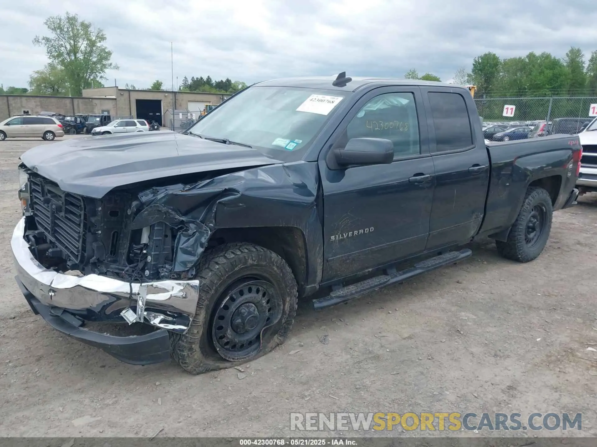 2 fotografías del automóvil dañado 2GCVKPEC1K1181936 CHEVROLET SILVERADO 1500 LD 2019