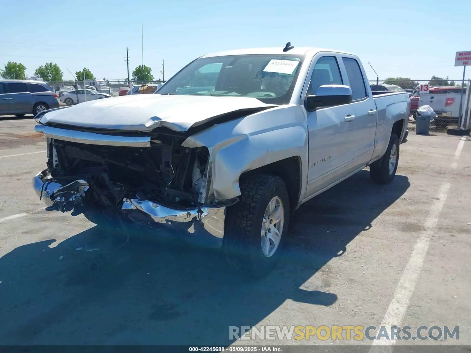 2 fotografías del automóvil dañado 2GCVKPEC1K1191401 CHEVROLET SILVERADO 1500 LD 2019
