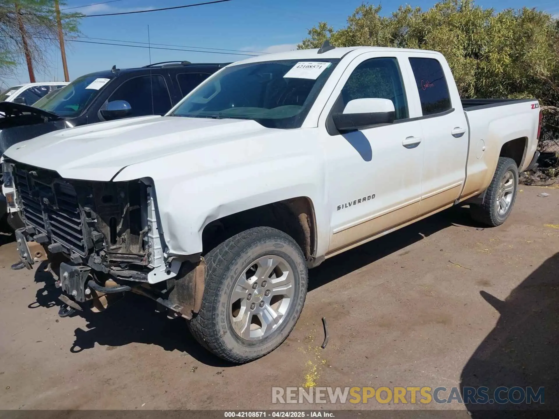 2 fotografías del automóvil dañado 2GCVKPEC2K1116156 CHEVROLET SILVERADO 1500 LD 2019