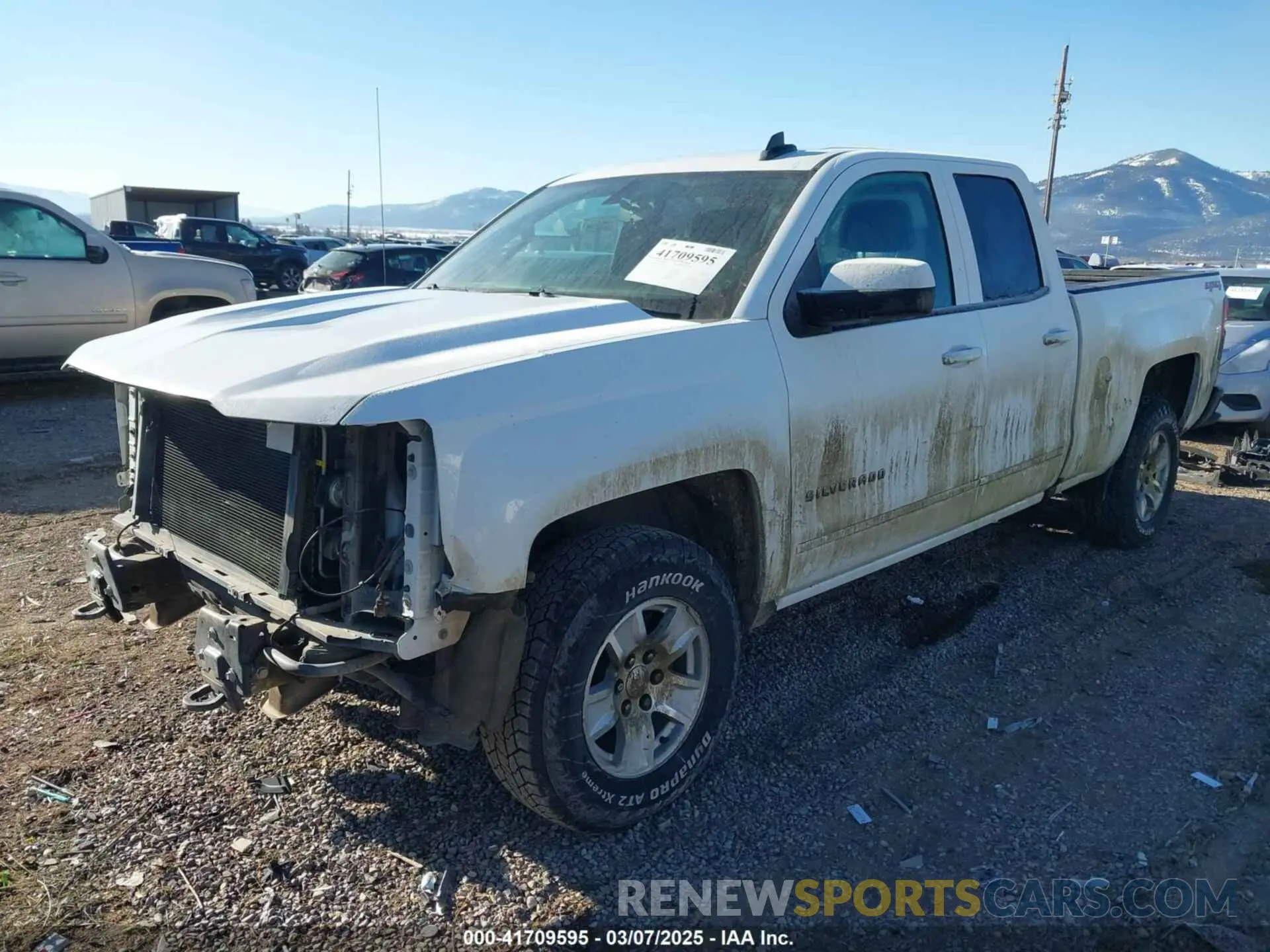 2 fotografías del automóvil dañado 2GCVKPEC2K1121793 CHEVROLET SILVERADO 1500 LD 2019