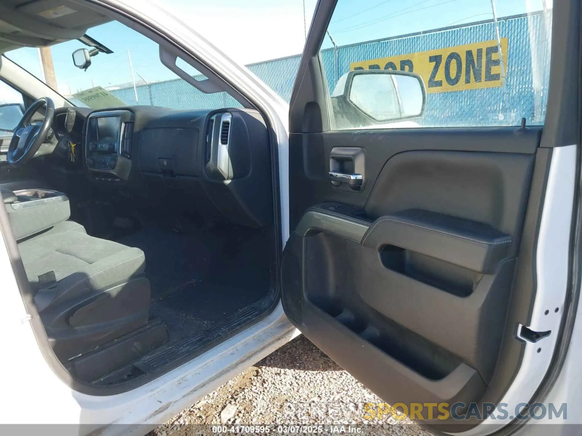 5 fotografías del automóvil dañado 2GCVKPEC2K1121793 CHEVROLET SILVERADO 1500 LD 2019