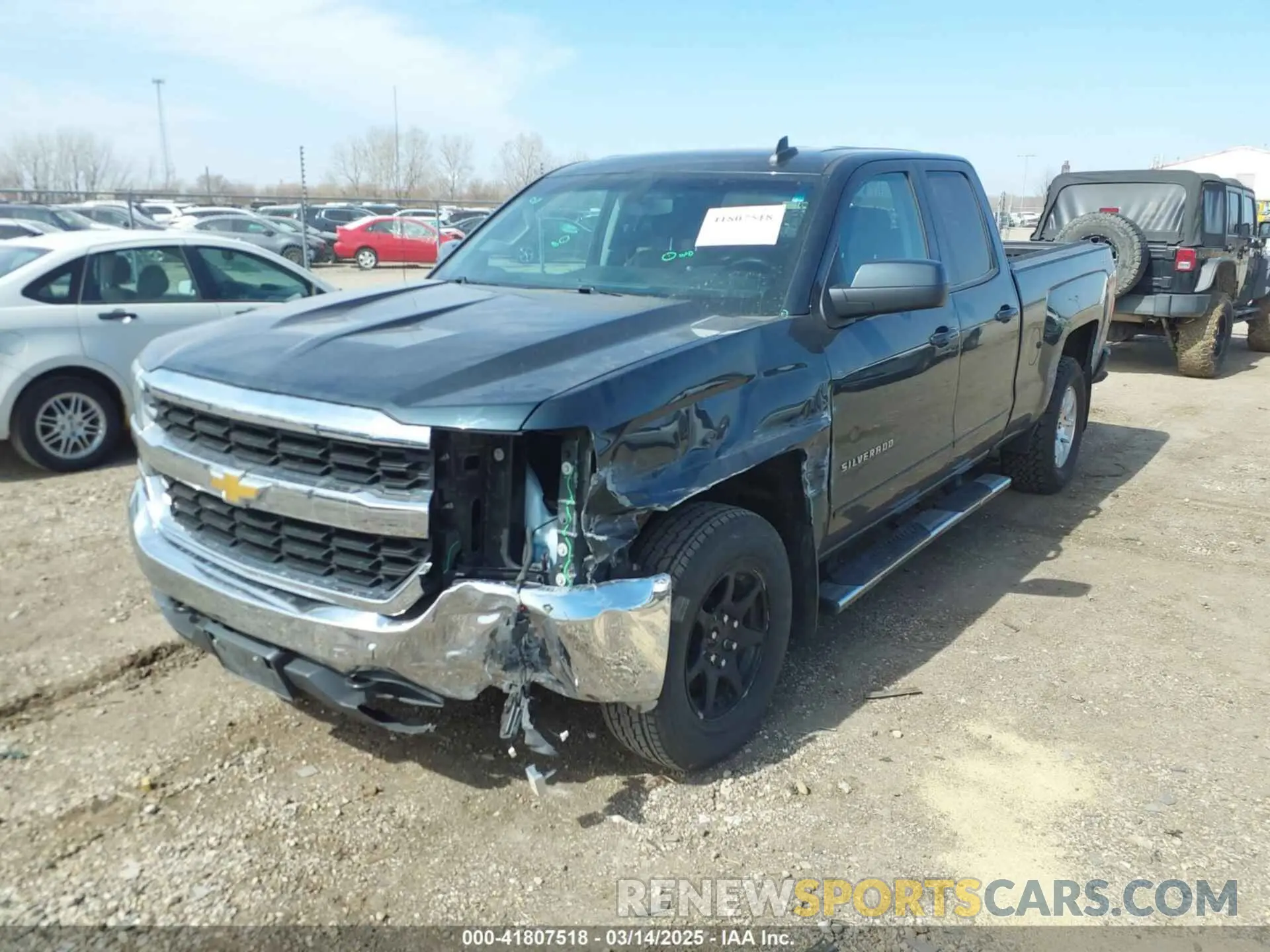 2 fotografías del automóvil dañado 2GCVKPEC4K1112416 CHEVROLET SILVERADO 1500 LD 2019