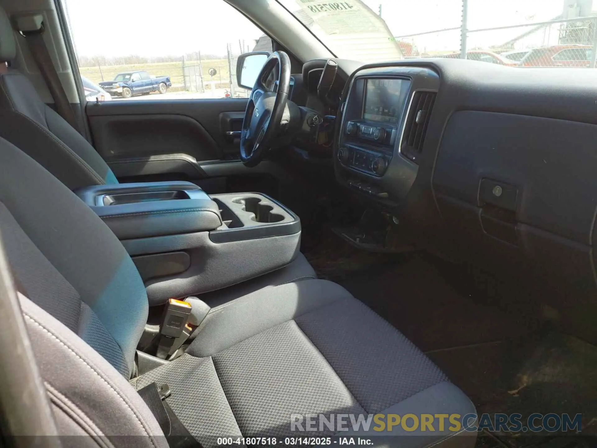 5 fotografías del automóvil dañado 2GCVKPEC4K1112416 CHEVROLET SILVERADO 1500 LD 2019