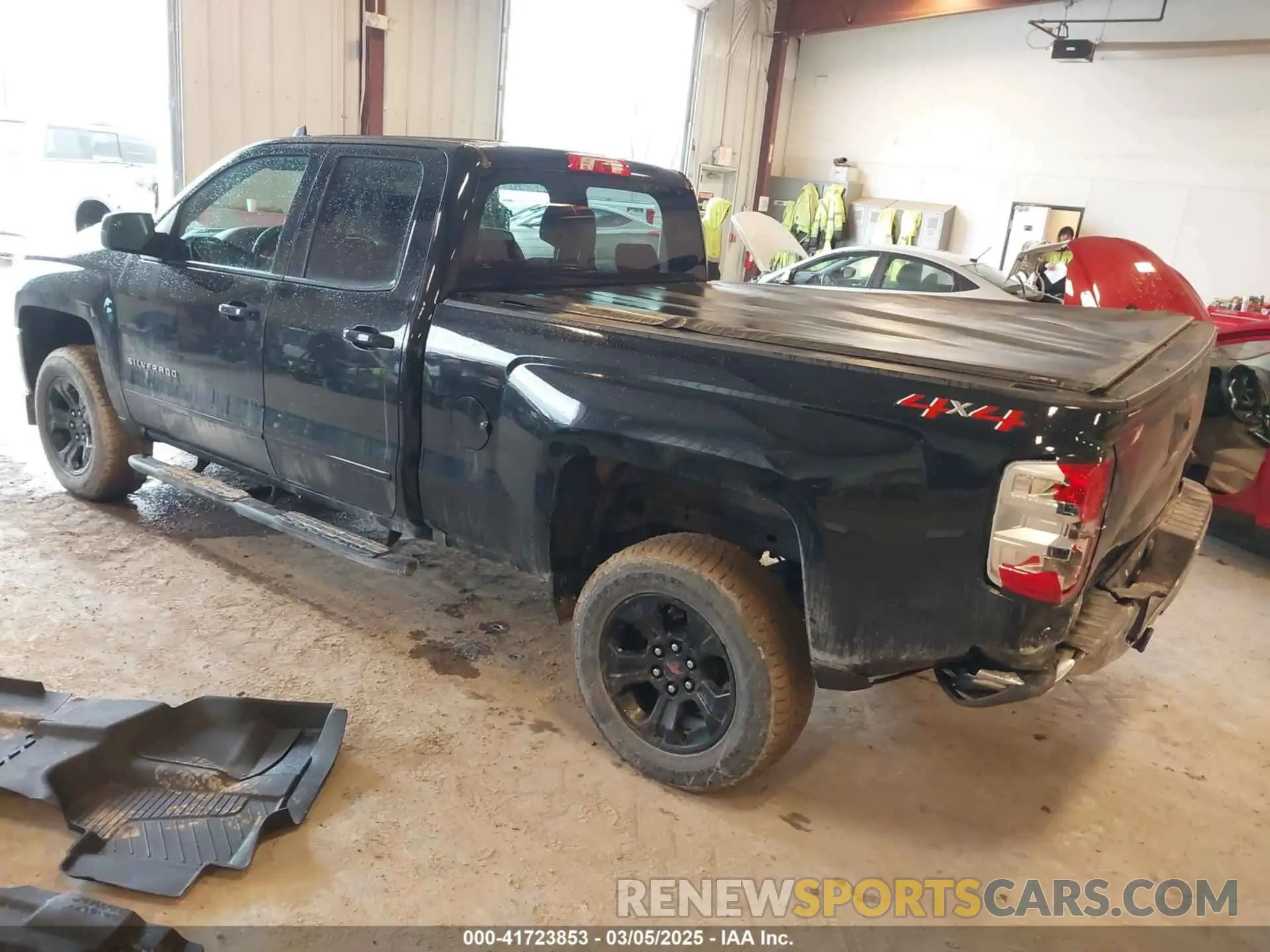 3 fotografías del automóvil dañado 2GCVKPEC4K1135663 CHEVROLET SILVERADO 1500 LD 2019