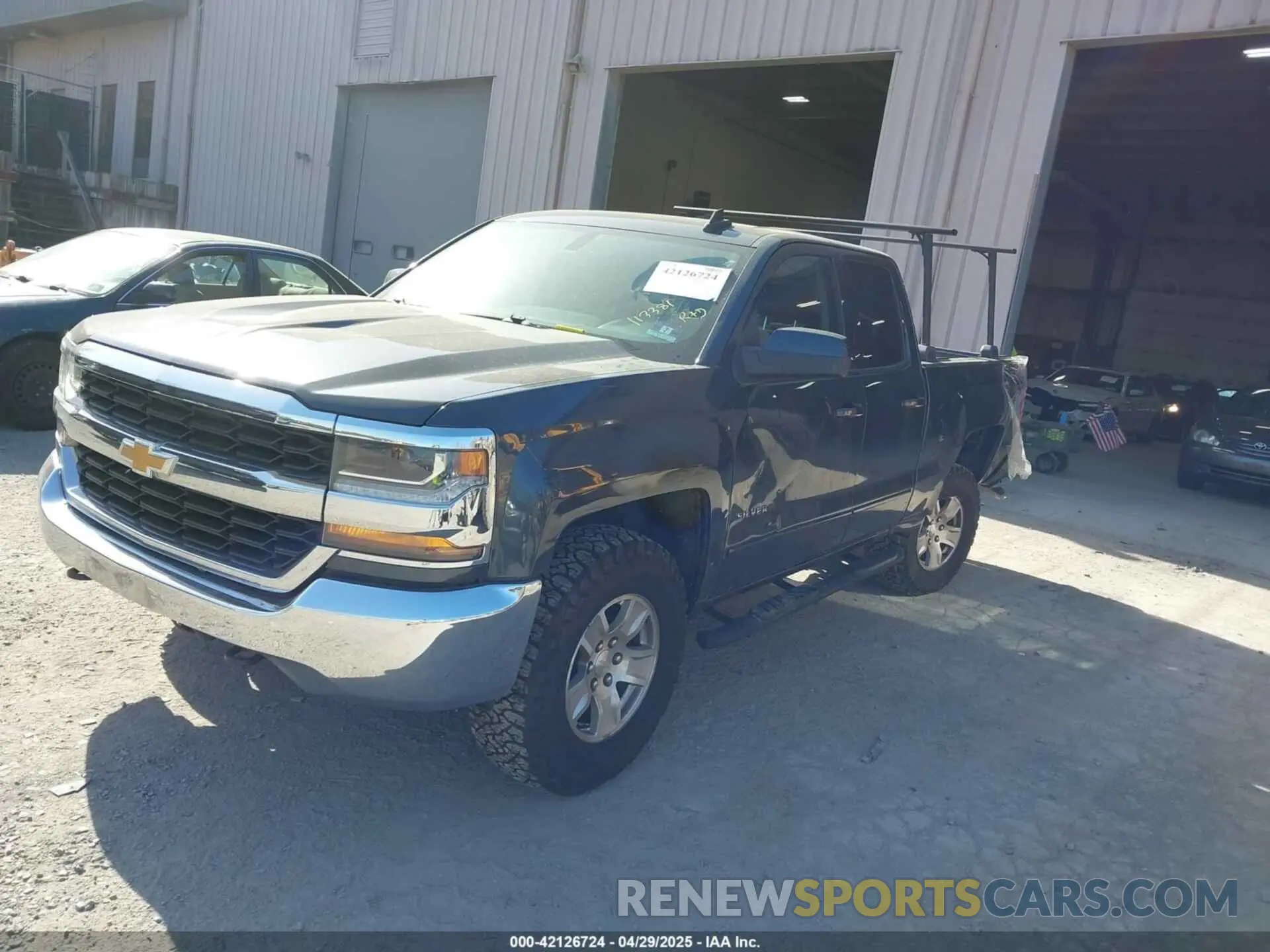 2 fotografías del automóvil dañado 2GCVKPEC5K1140418 CHEVROLET SILVERADO 1500 LD 2019