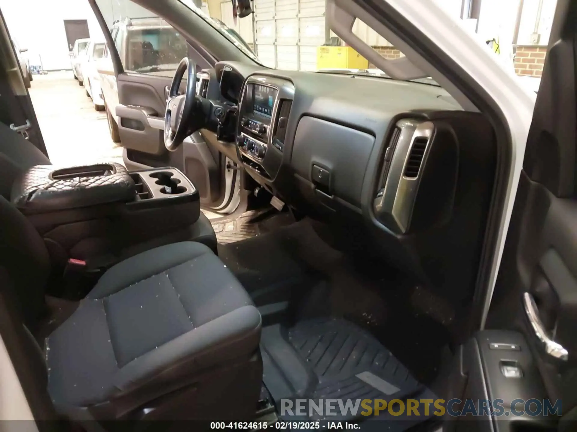 5 fotografías del automóvil dañado 2GCVKPEC7K1130036 CHEVROLET SILVERADO 1500 LD 2019