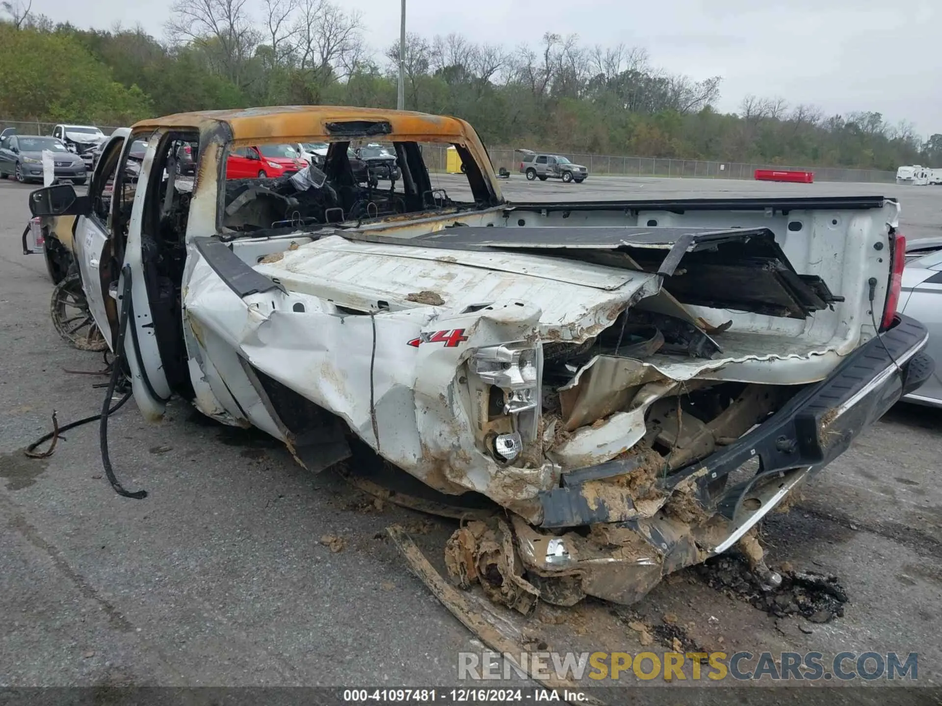 3 fotografías del automóvil dañado 2GCVKPEC9K1182817 CHEVROLET SILVERADO 1500 LD 2019