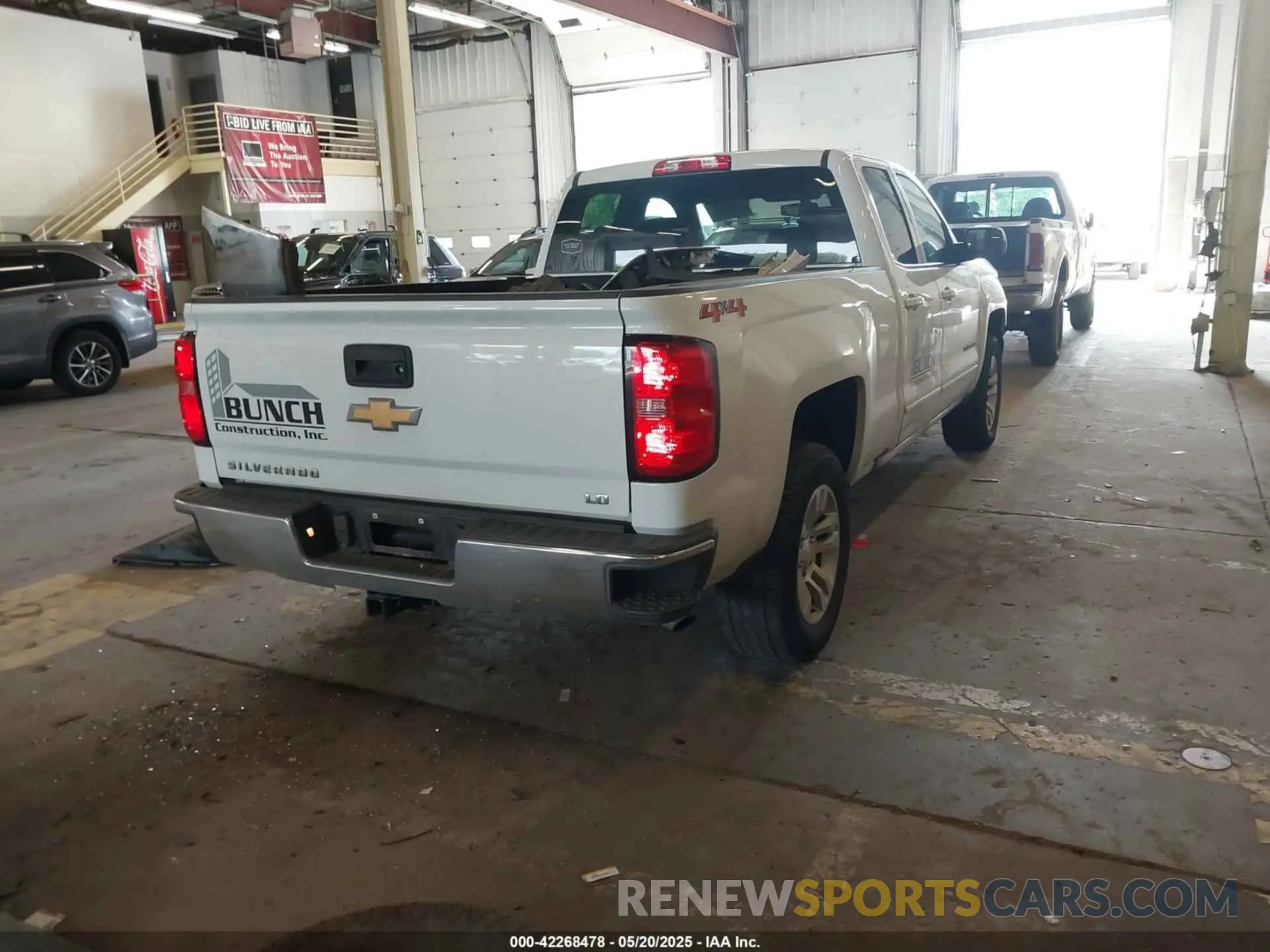 4 fotografías del automóvil dañado 2GCVKPECXK1121556 CHEVROLET SILVERADO 1500 LD 2019