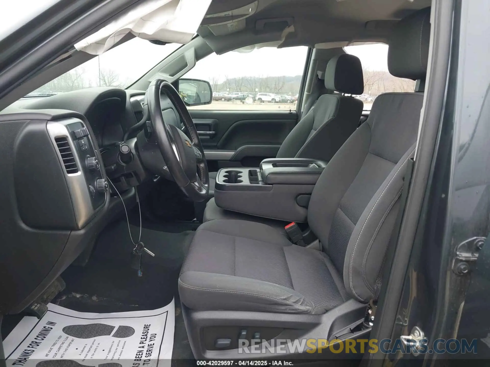 5 fotografías del automóvil dañado 2GCVKPECXK1148434 CHEVROLET SILVERADO 1500 LD 2019