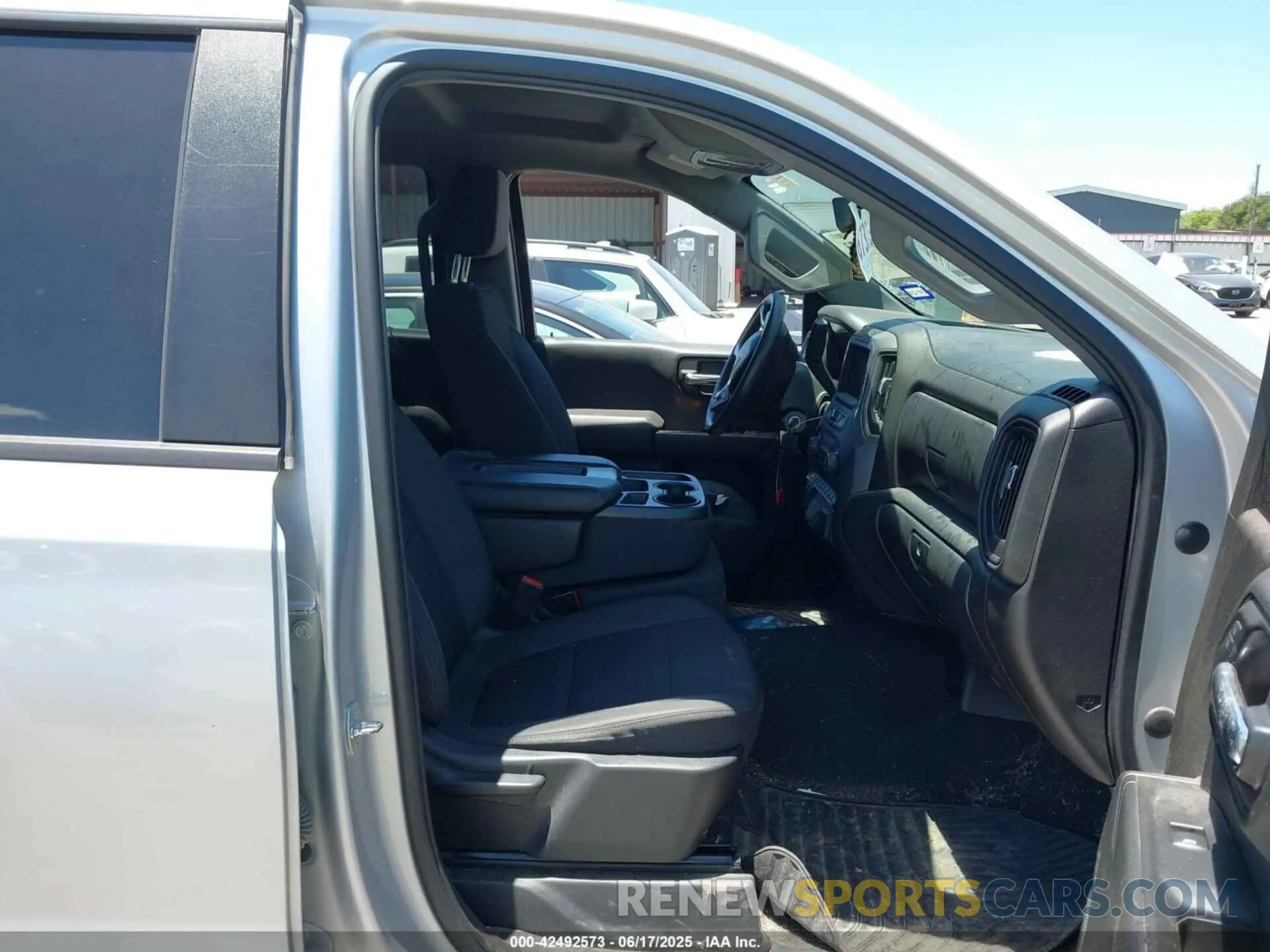 5 fotografías del automóvil dañado 1GCPWBEK0NZ221605 CHEVROLET SILVERADO 1500 LTD 2022