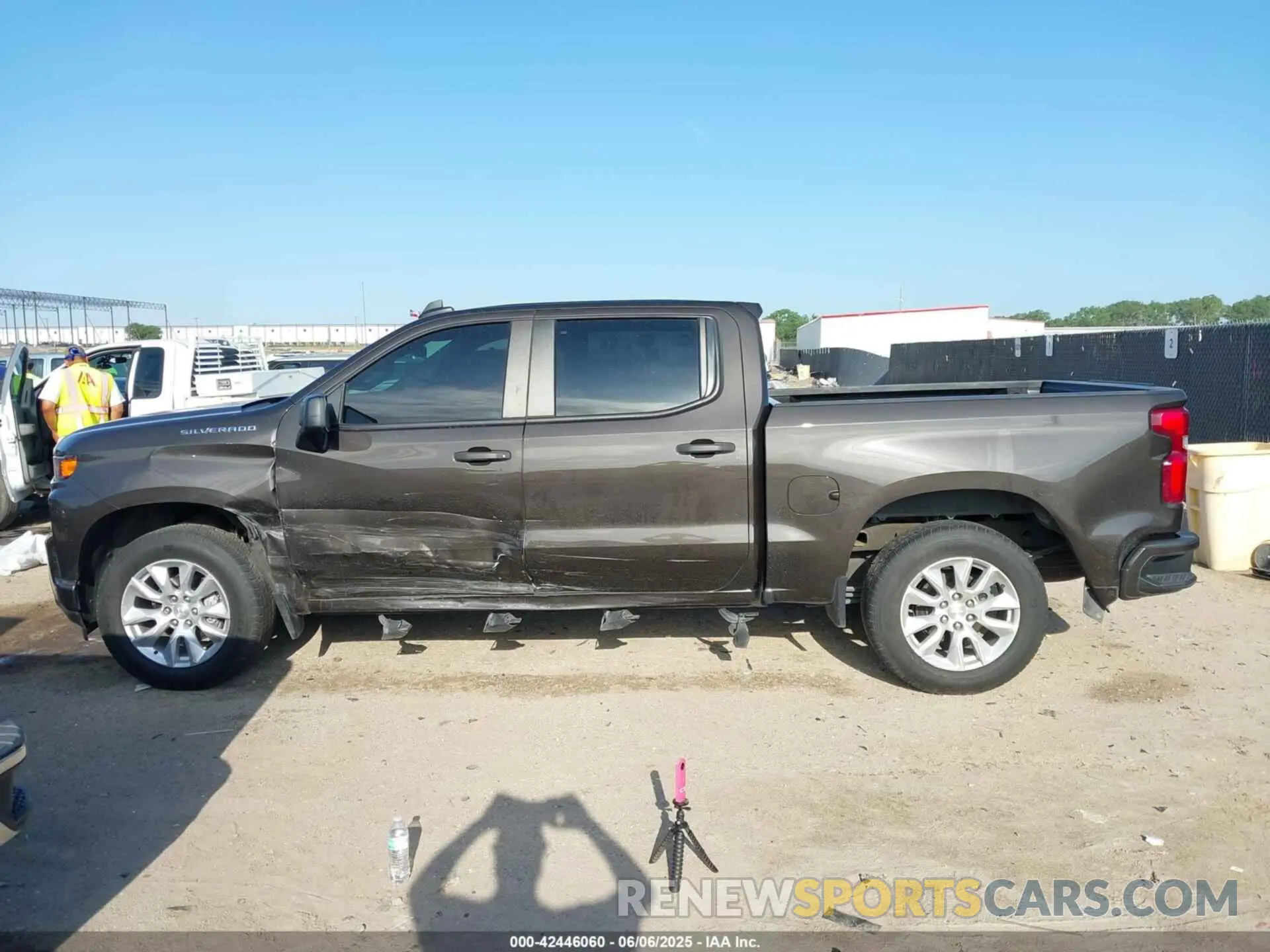 14 fotografías del automóvil dañado 1GCPWBEK6NZ121895 CHEVROLET SILVERADO 1500 LTD 2022