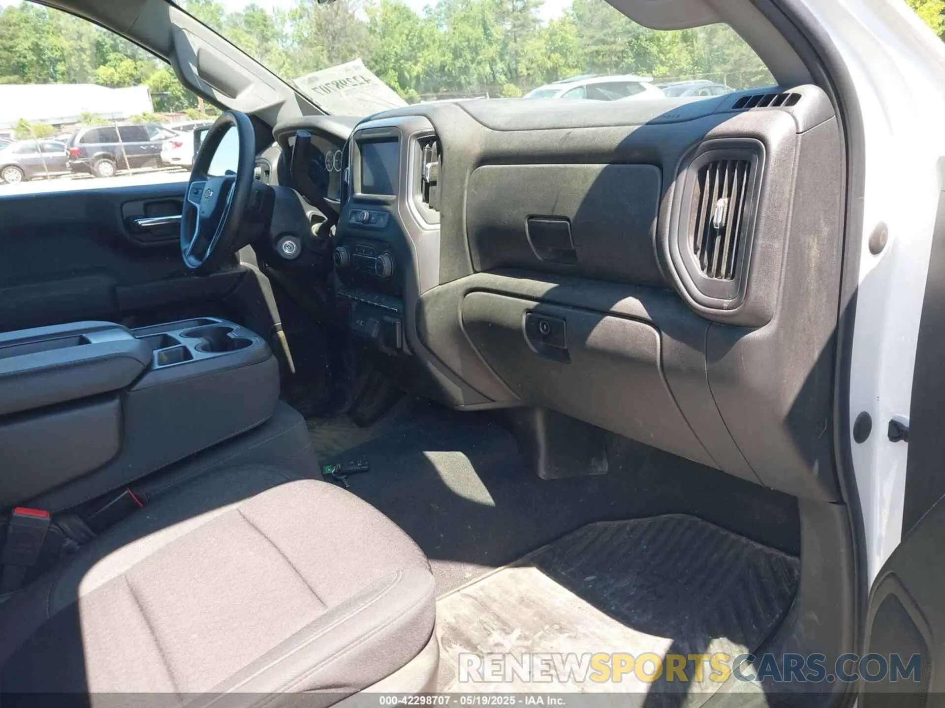 5 fotografías del automóvil dañado 1GCRYBEK2NZ216957 CHEVROLET SILVERADO 1500 LTD 2022