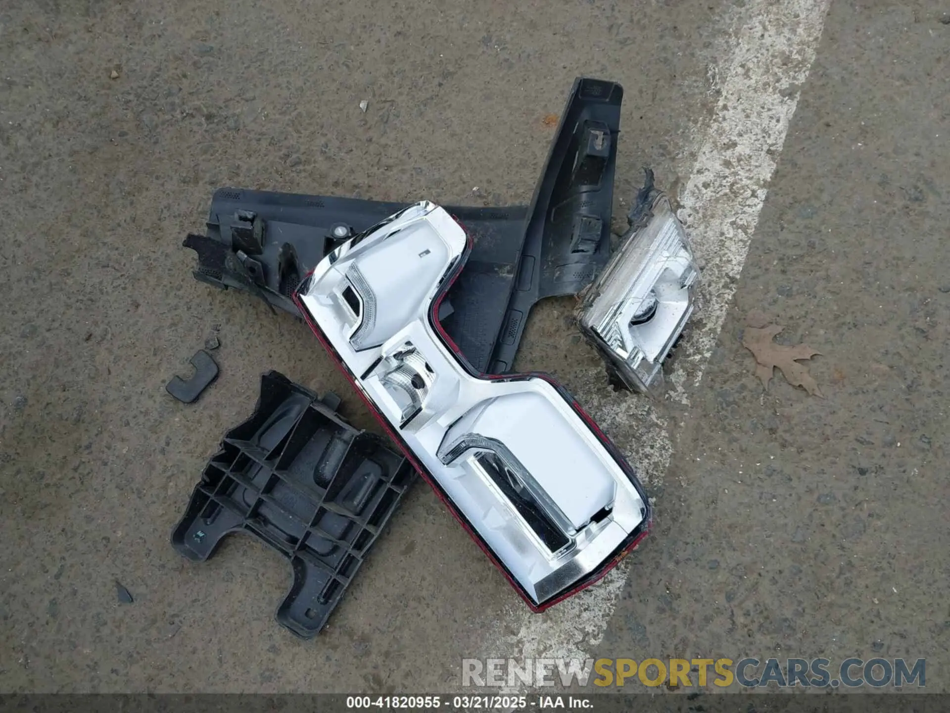 11 fotografías del automóvil dañado 1GCUYEEL8NZ234254 CHEVROLET SILVERADO 1500 LTD 2022