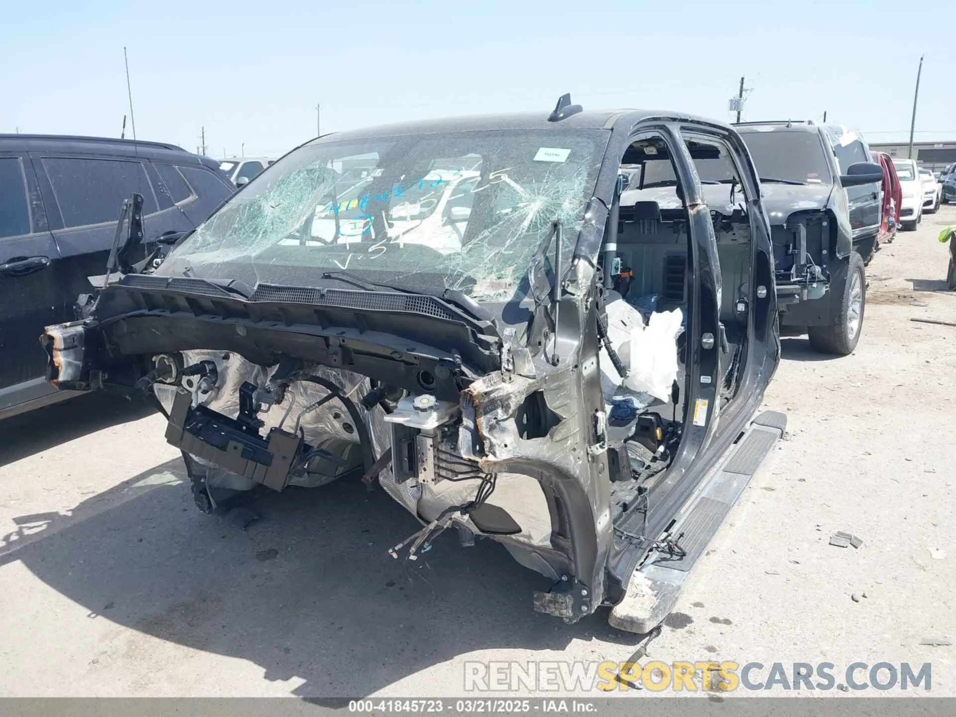 2 fotografías del automóvil dañado 3GCPWEED4NG205457 CHEVROLET SILVERADO 1500 LTD 2022