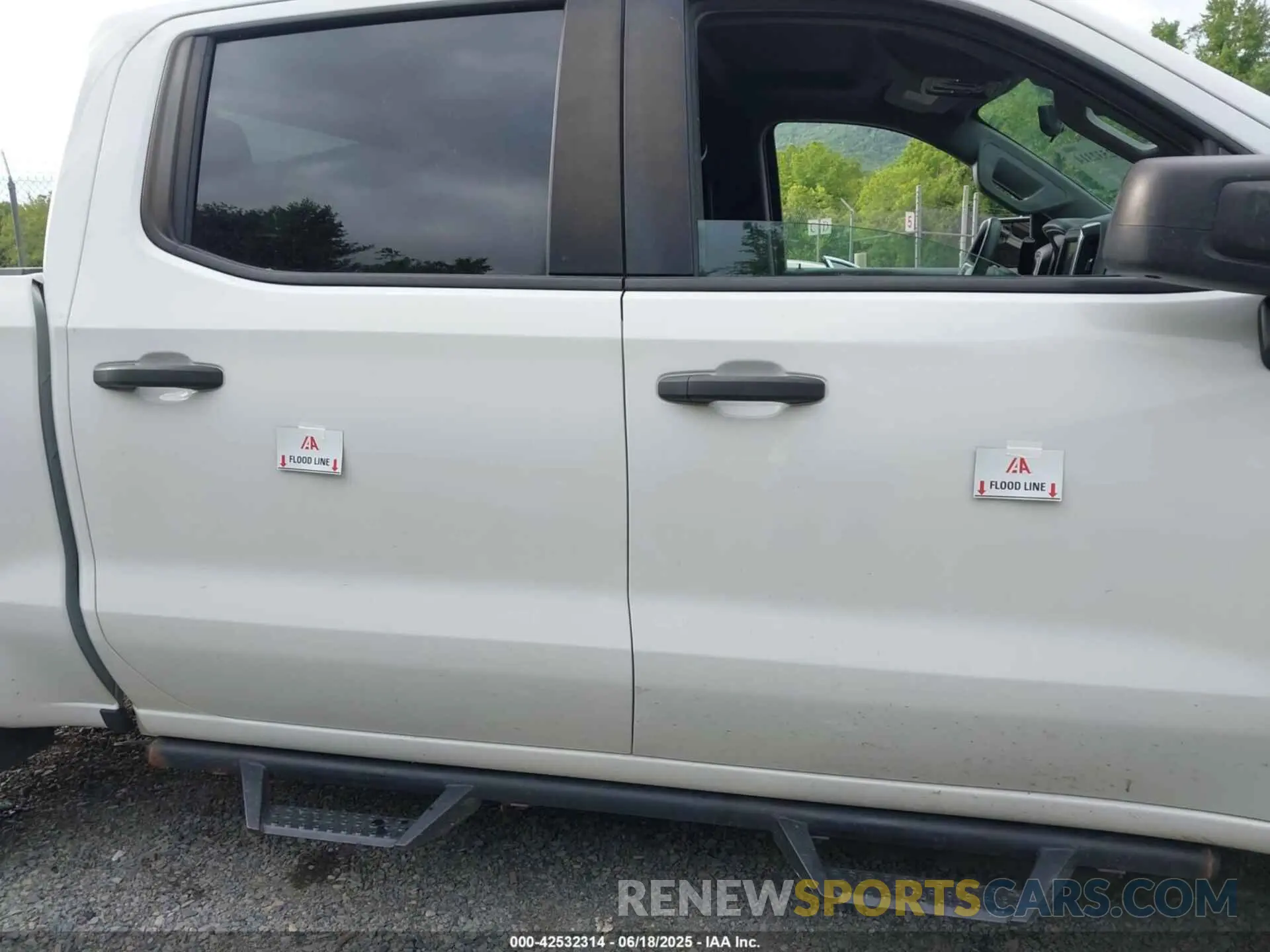 14 fotografías del automóvil dañado 3GCPYCEK1NG191336 CHEVROLET SILVERADO 1500 LTD 2022
