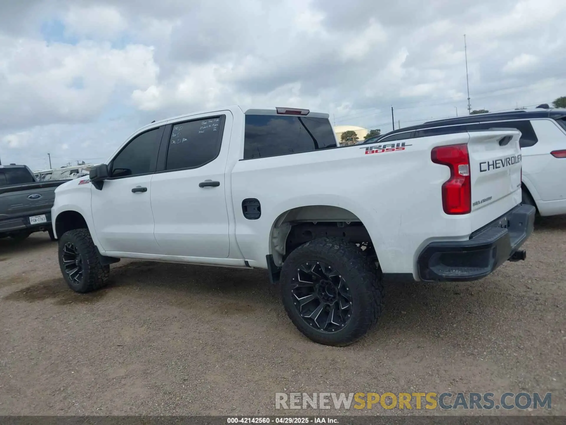 14 fotografías del automóvil dañado 3GCPYCEK6NG139927 CHEVROLET SILVERADO 1500 LTD 2022