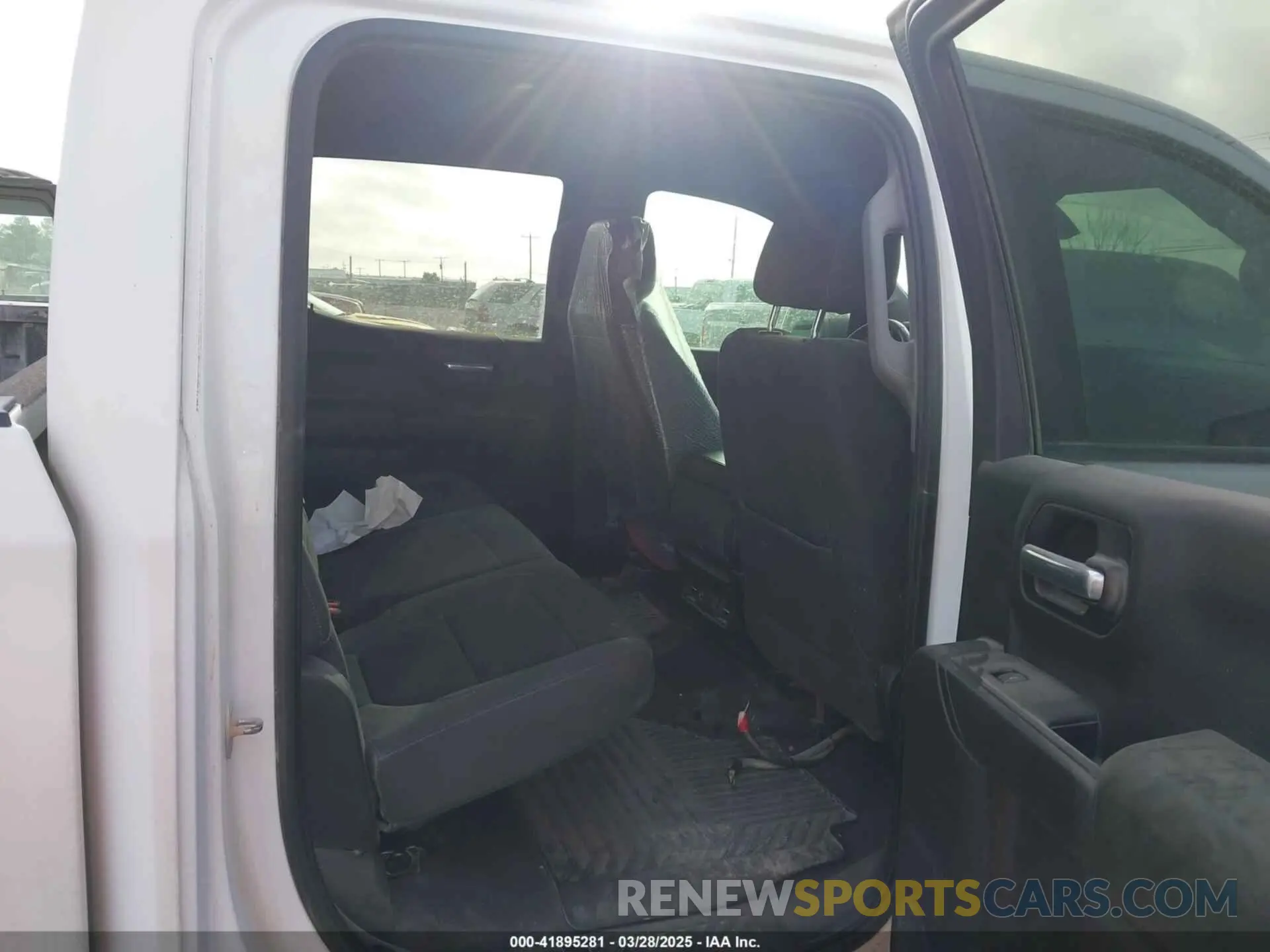 8 fotografías del automóvil dañado 3GCPYDEKXNG142884 CHEVROLET SILVERADO 1500 LTD 2022