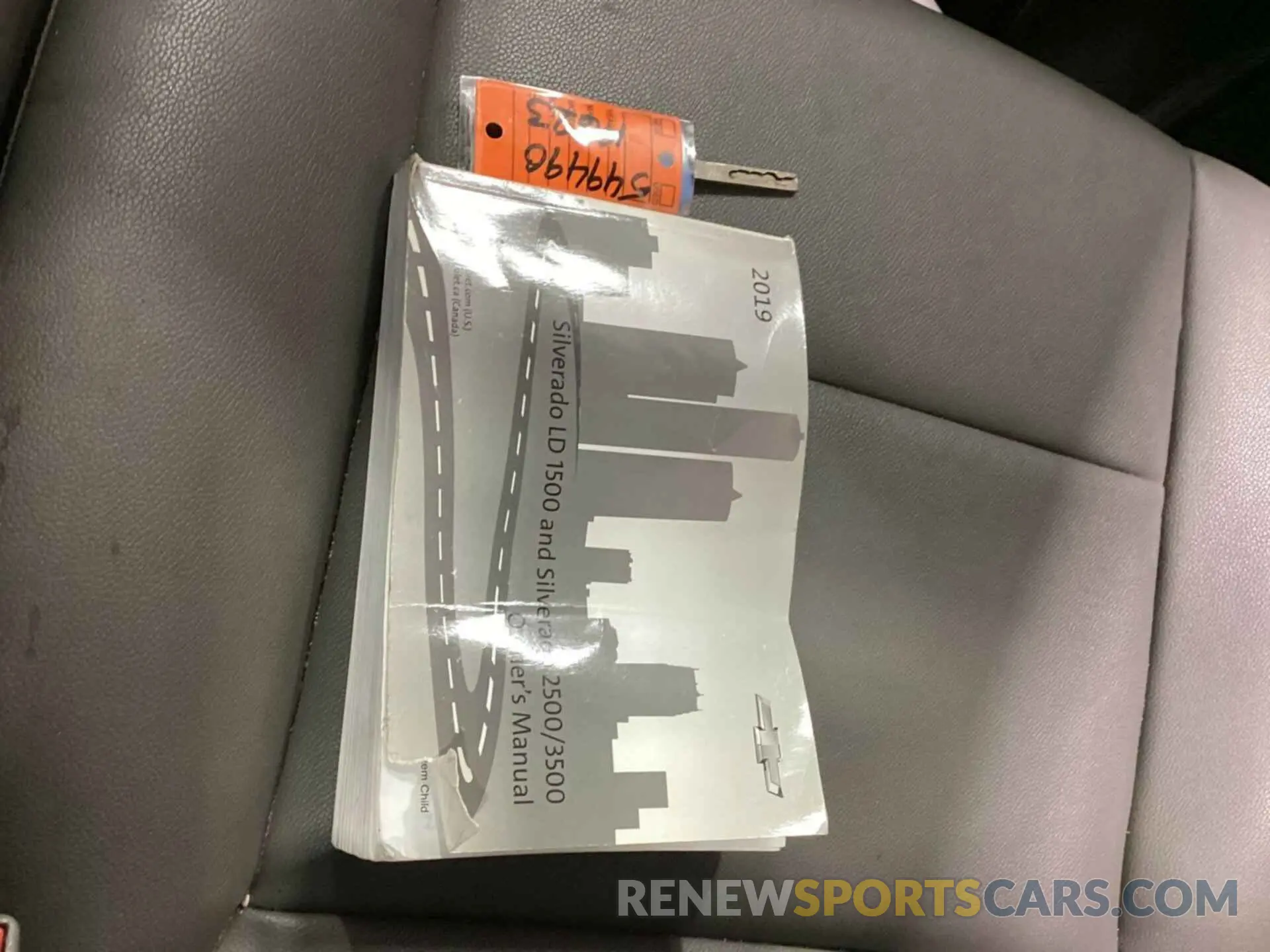14 fotografías del automóvil dañado 1GB3CVCG6KF199067 CHEVROLET SILVERADO 2019