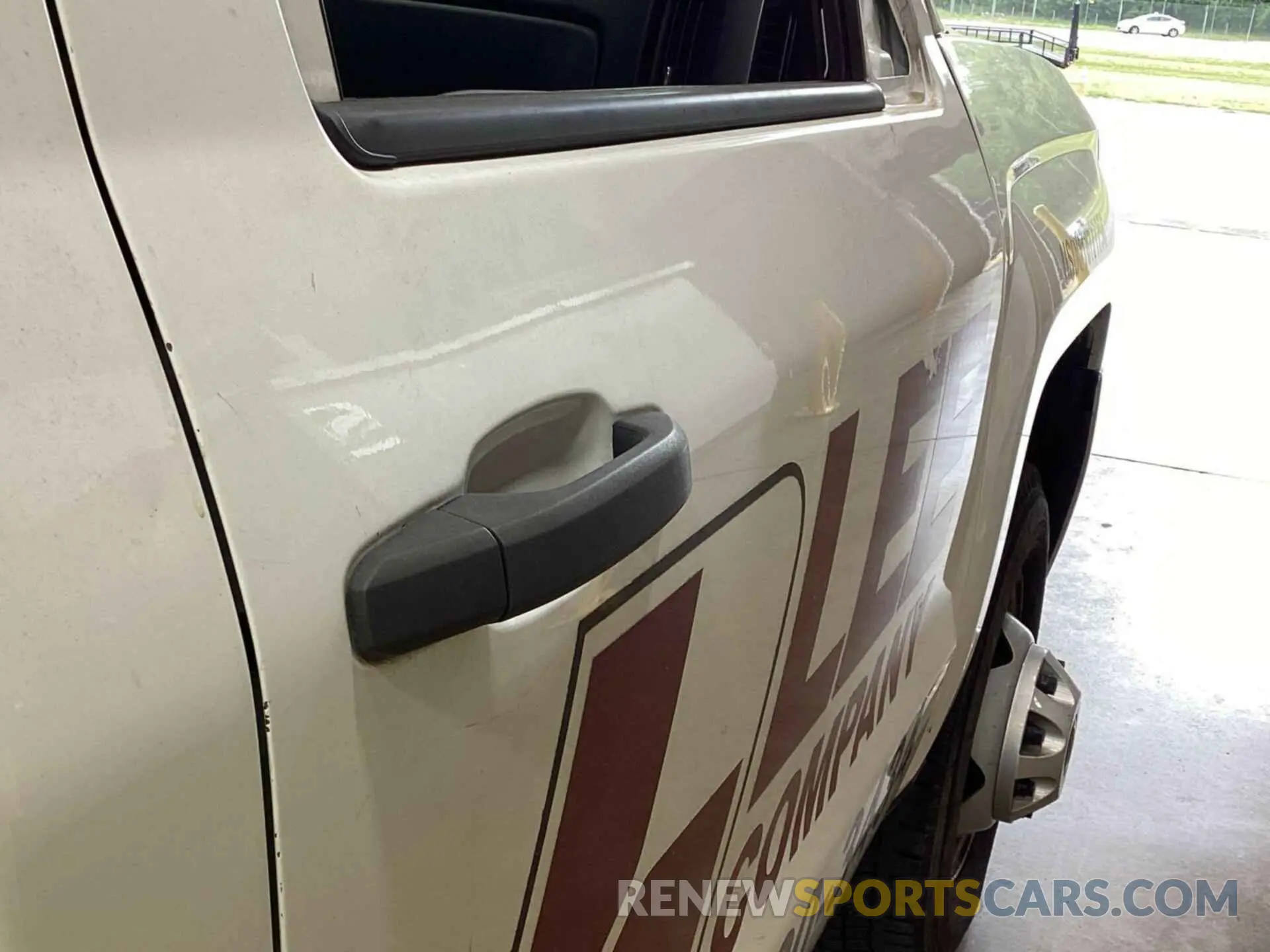 28 fotografías del automóvil dañado 1GB3CVCG6KF199067 CHEVROLET SILVERADO 2019