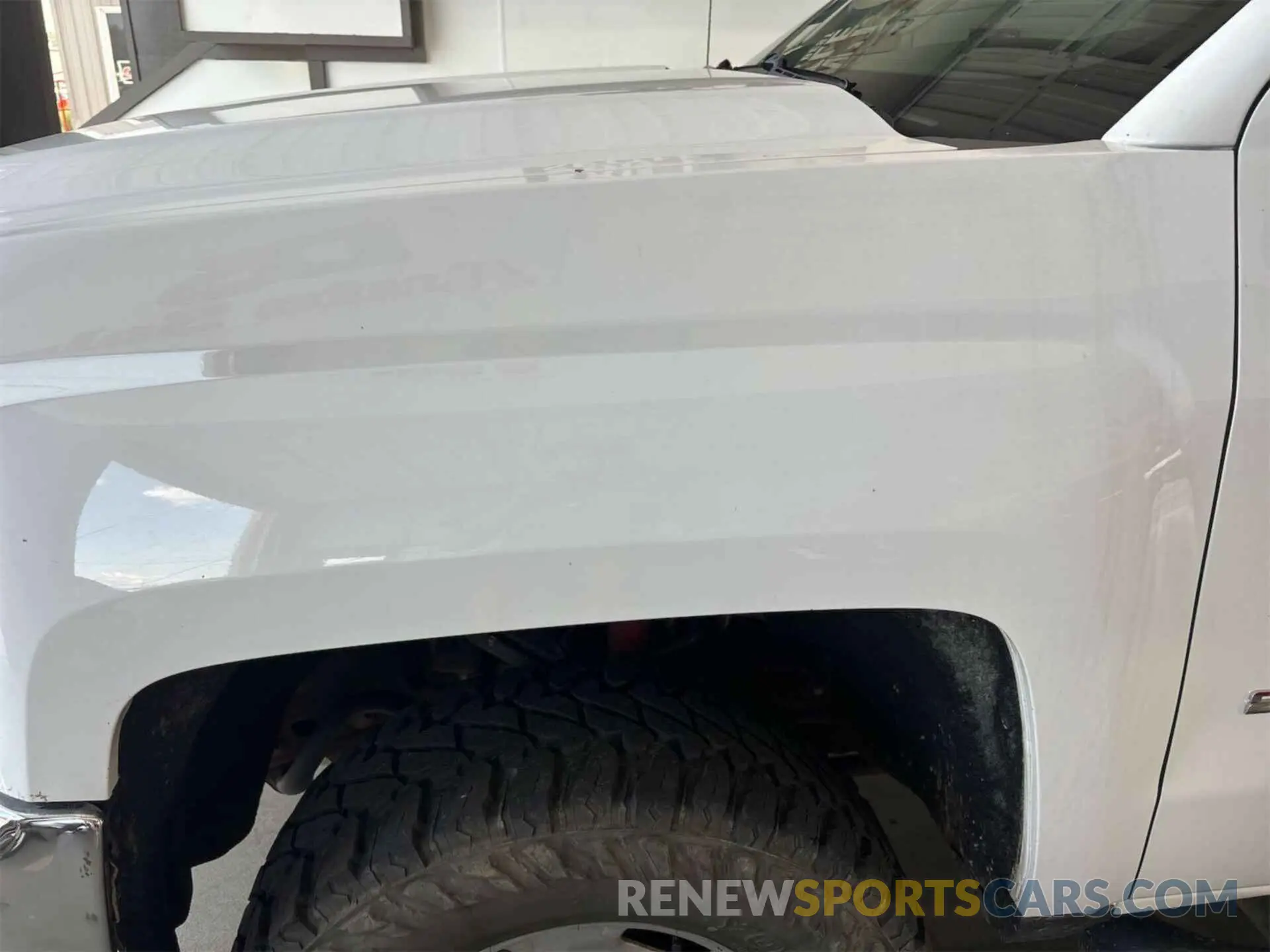 2 fotografías del automóvil dañado 1GC1KREG0KF255241 CHEVROLET SILVERADO 2019
