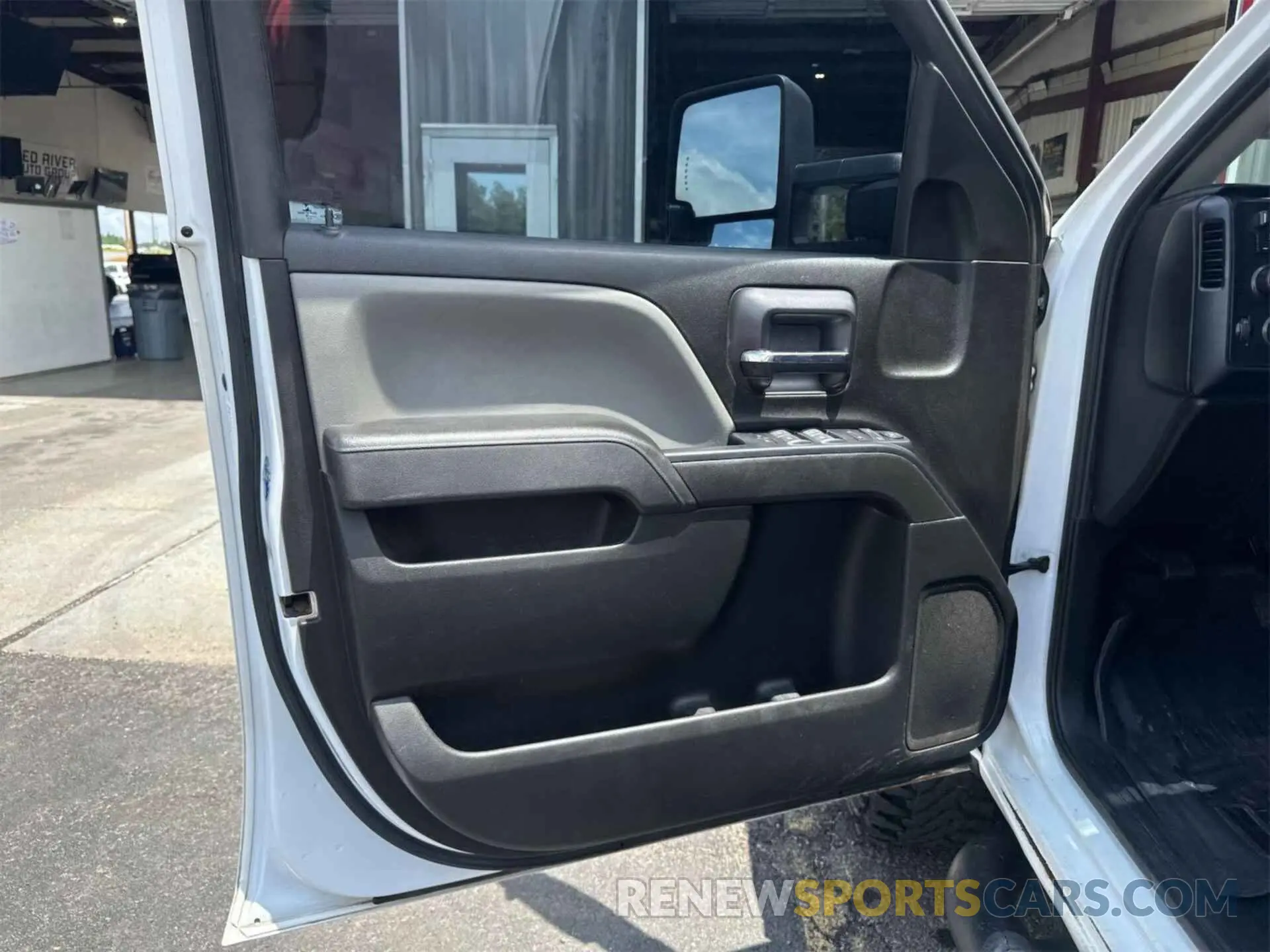 34 fotografías del automóvil dañado 1GC1KREG0KF255241 CHEVROLET SILVERADO 2019