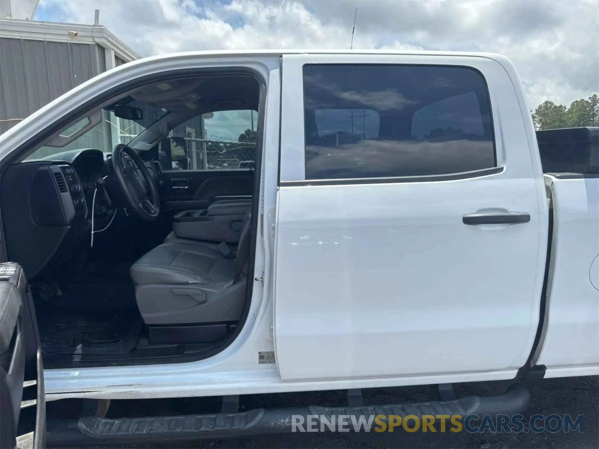 37 fotografías del automóvil dañado 1GC1KREG0KF255241 CHEVROLET SILVERADO 2019