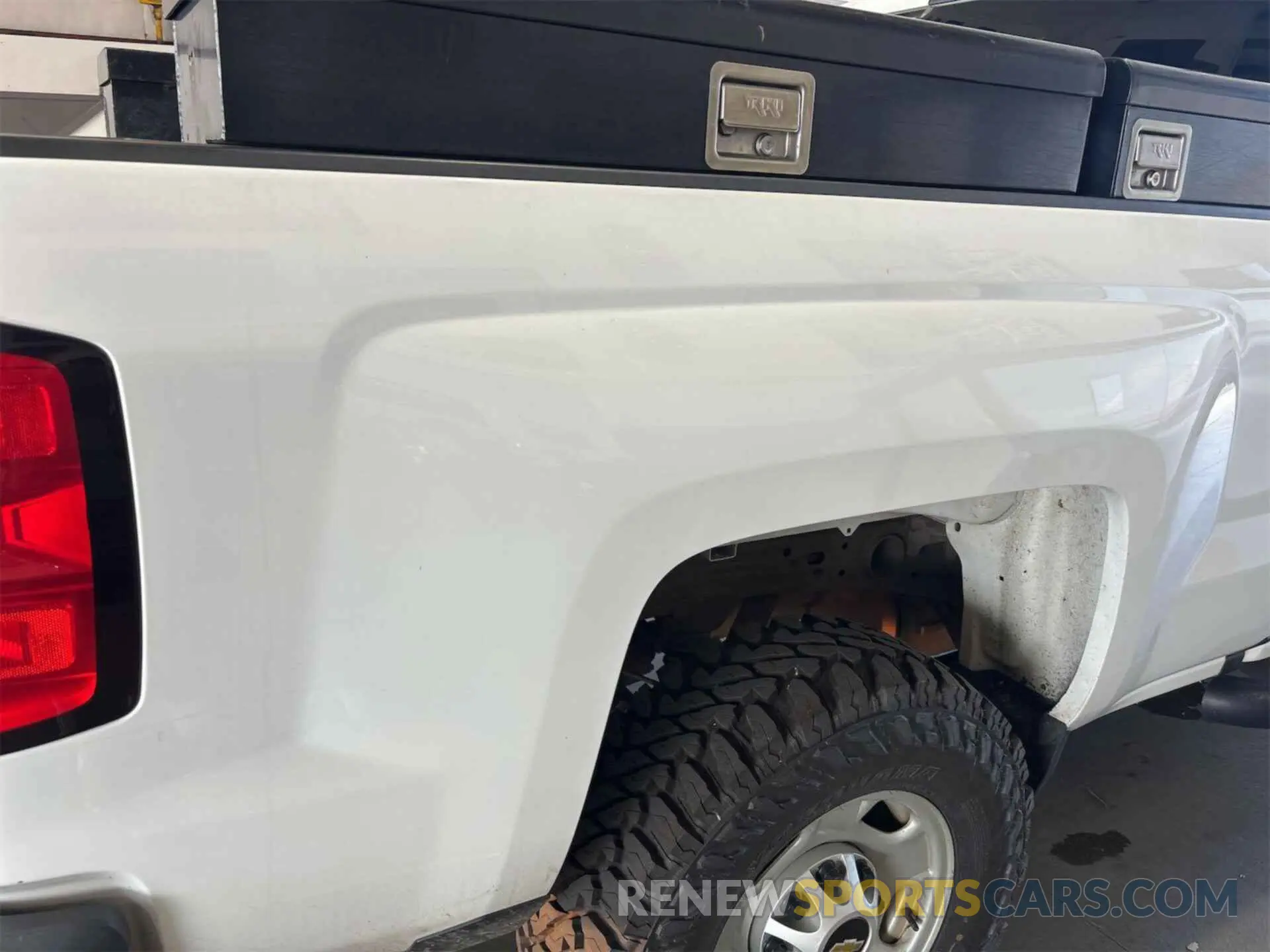 5 fotografías del automóvil dañado 1GC1KREG0KF255241 CHEVROLET SILVERADO 2019