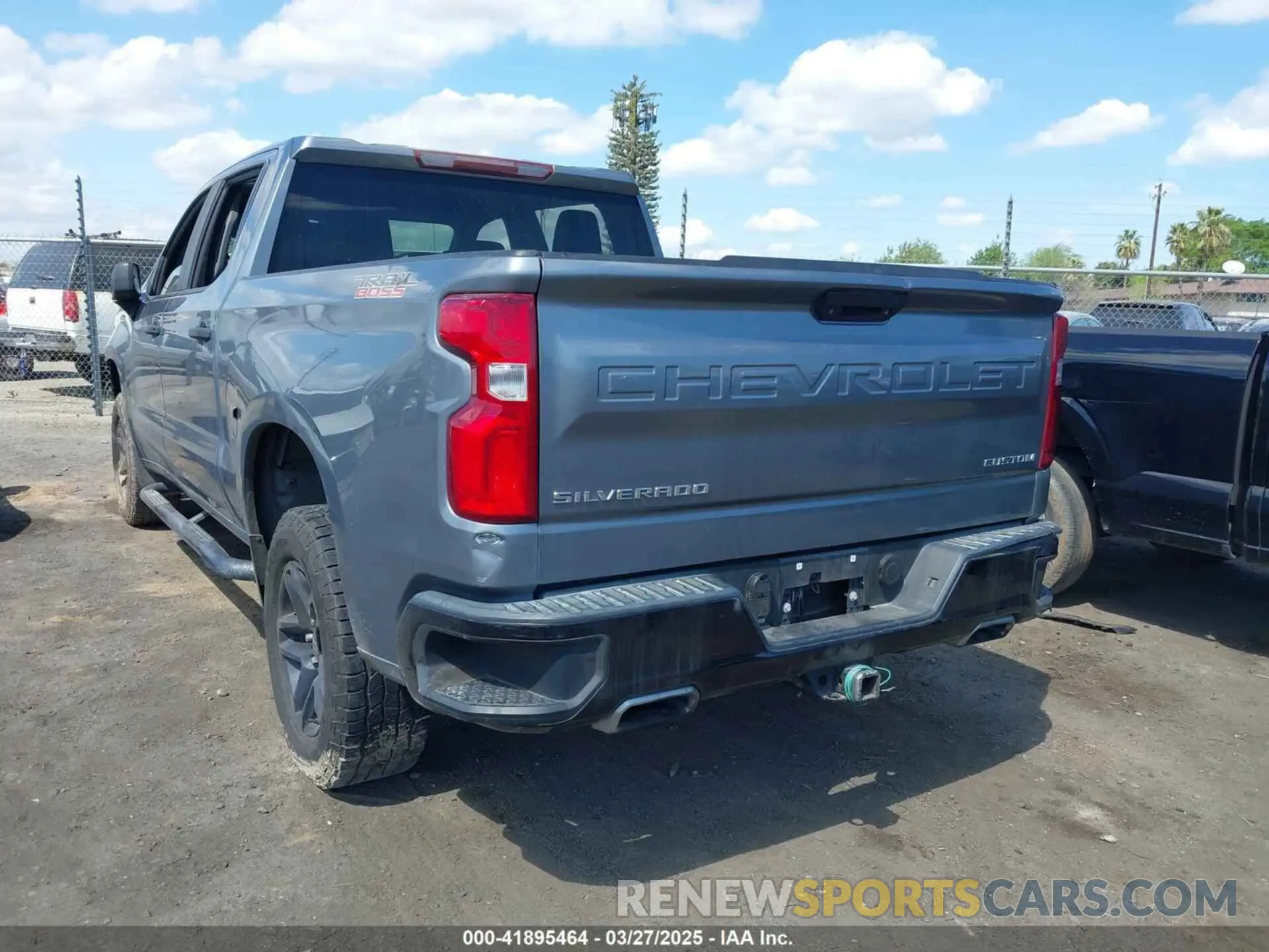 3 fotografías del automóvil dañado 1GCPYCEF8KZ348035 CHEVROLET SILVERADO 2019