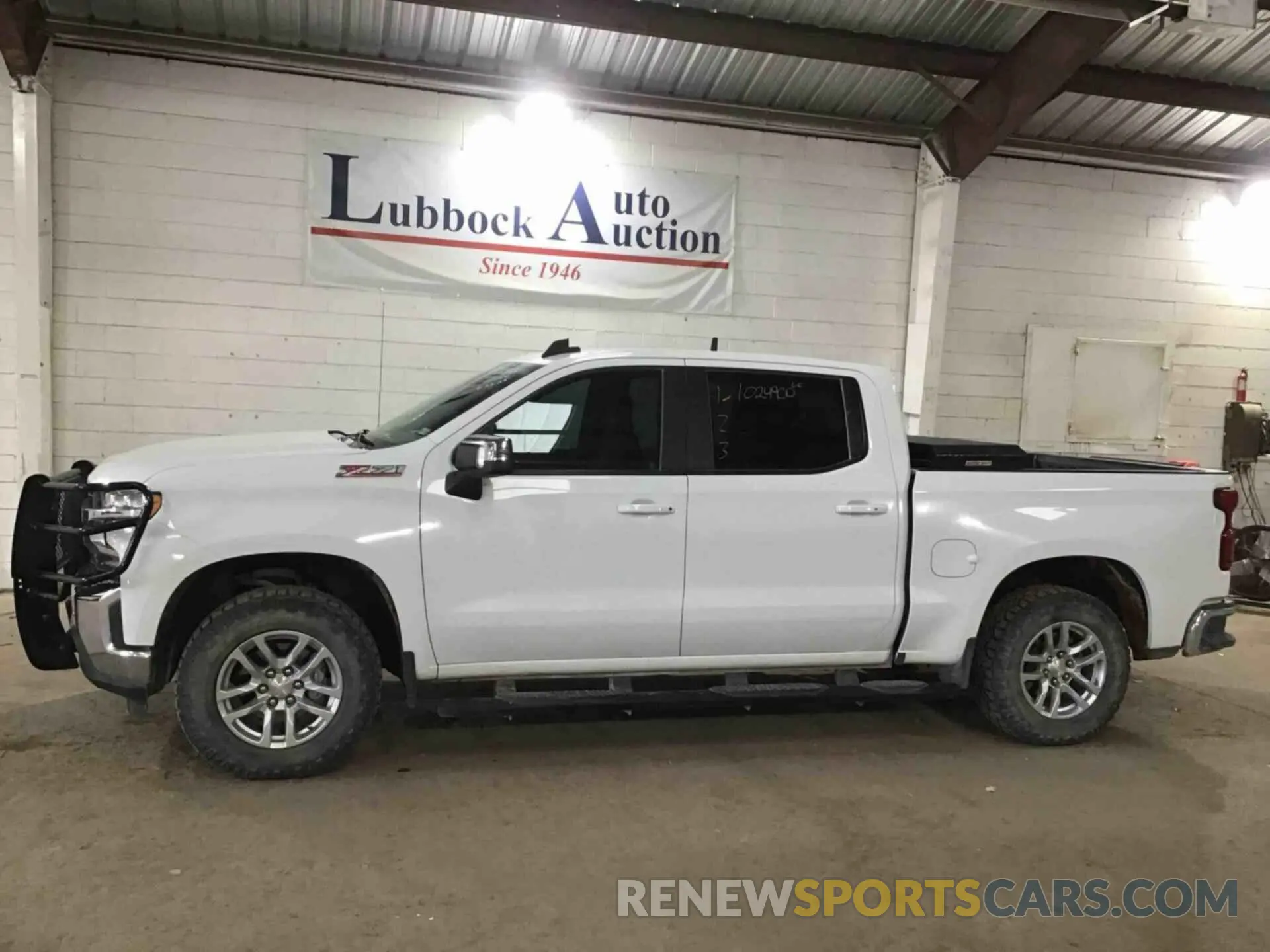 36 fotografías del automóvil dañado 1GCUYDEDXKZ349792 CHEVROLET SILVERADO 2019
