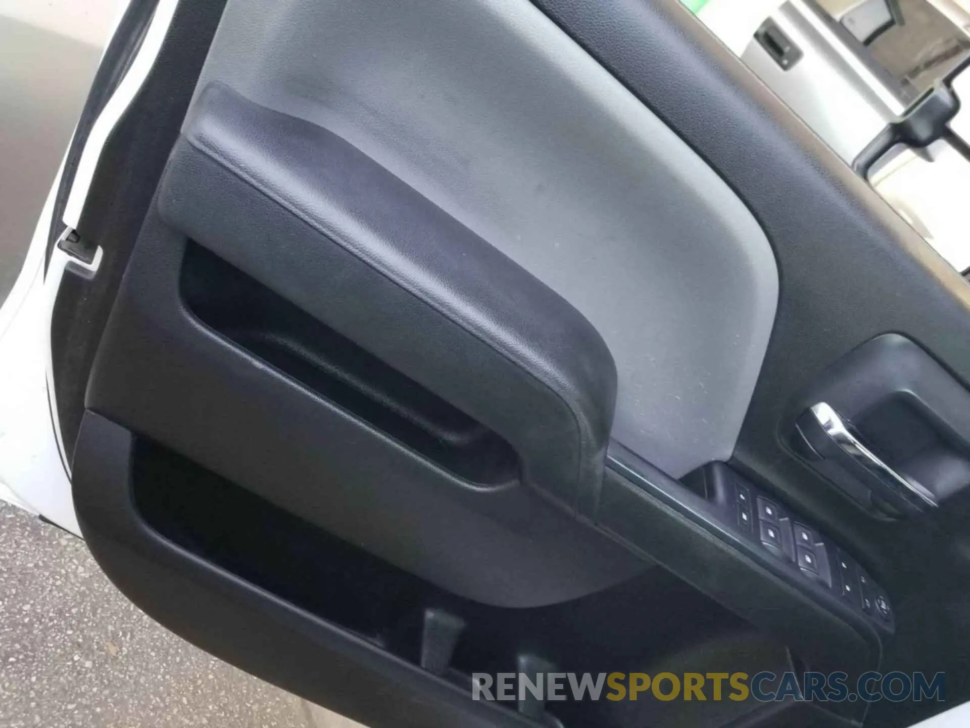 2 fotografías del automóvil dañado 2GC2KREG1K1109958 CHEVROLET SILVERADO 2019