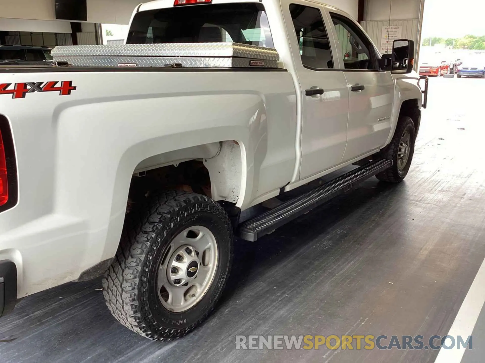 16 fotografías del automóvil dañado 2GC2KREG9K1155599 CHEVROLET SILVERADO 2019