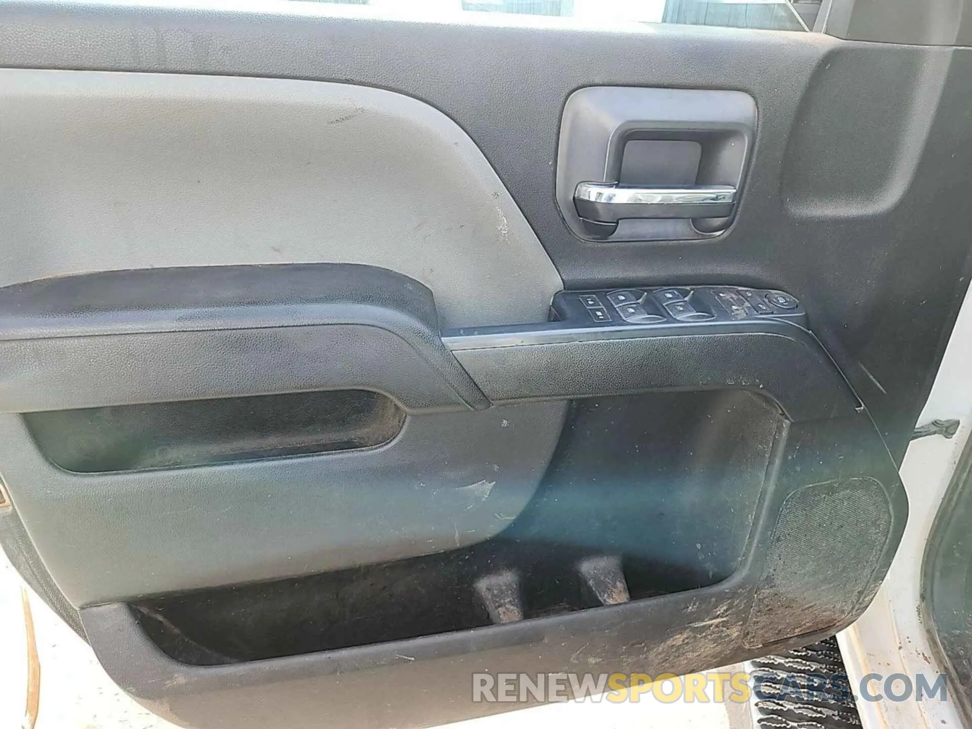19 fotografías del automóvil dañado 2GC2KREG9K1155599 CHEVROLET SILVERADO 2019