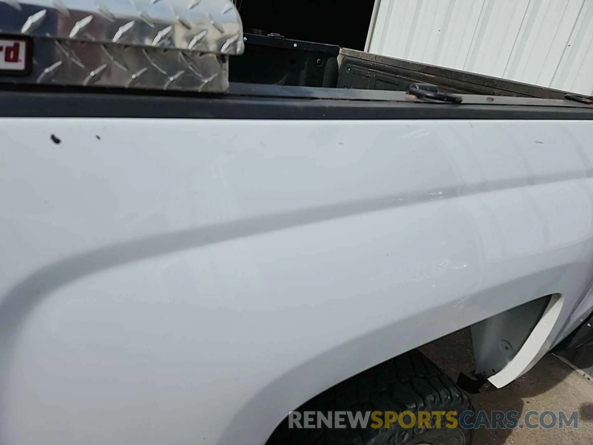 5 fotografías del automóvil dañado 2GC2KREG9K1155599 CHEVROLET SILVERADO 2019