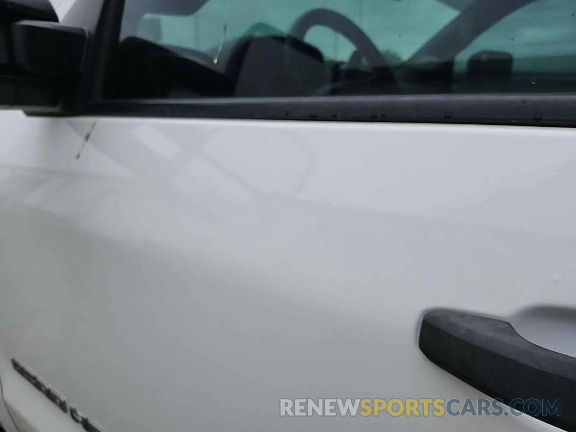 11 fotografías del automóvil dañado 2GC2KREGXK1175330 CHEVROLET SILVERADO 2019