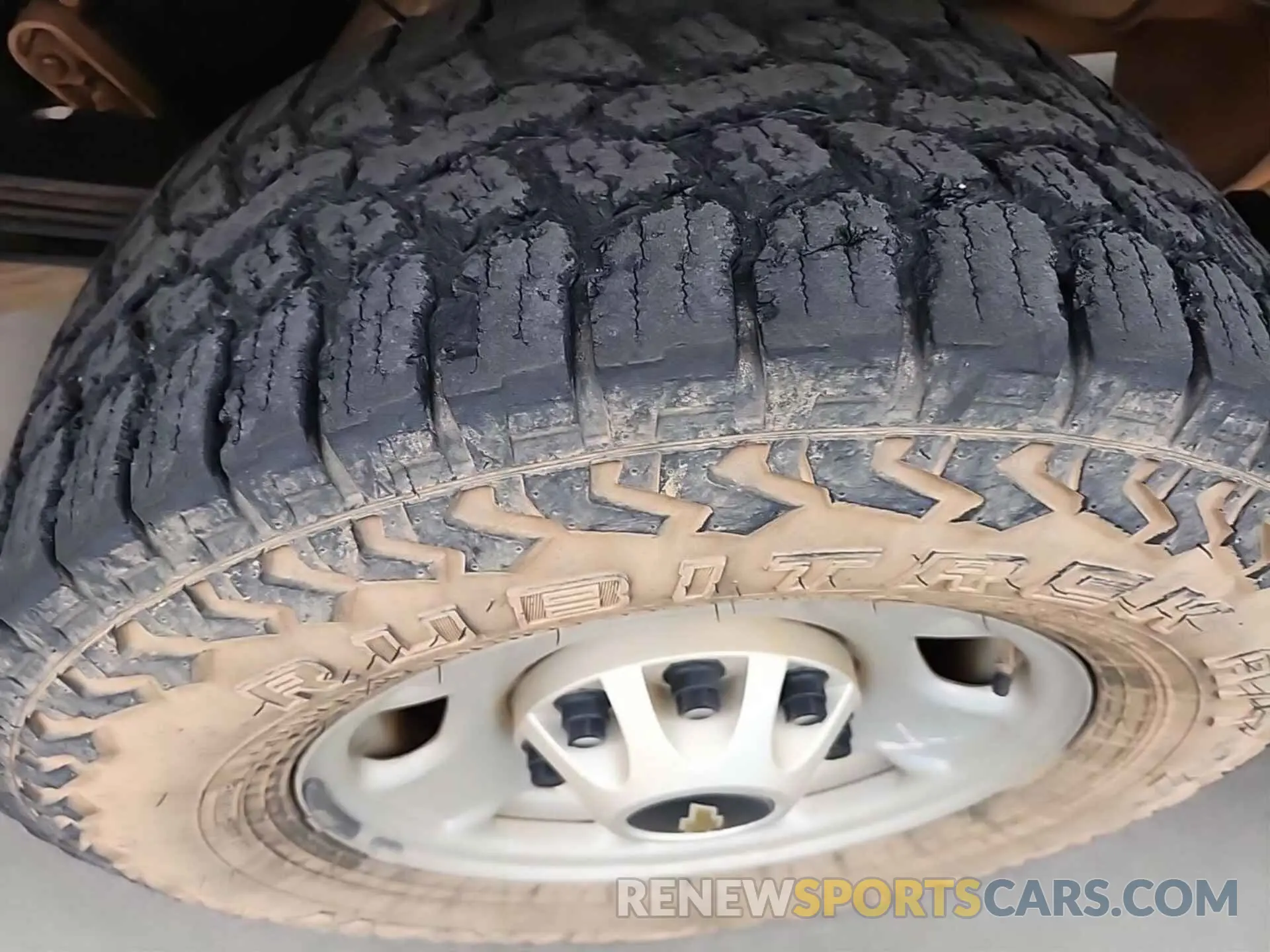 13 fotografías del automóvil dañado 2GC2KREGXK1175330 CHEVROLET SILVERADO 2019